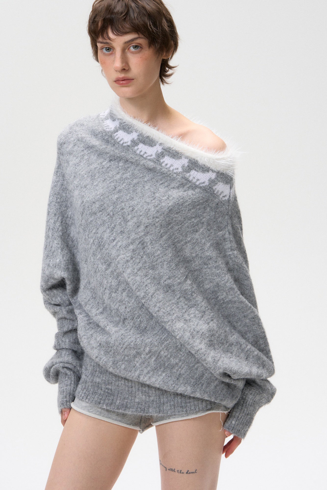 10AMSOTIIIIIIRED Fuzzy Fair Isle Ribbed Hem Sweater