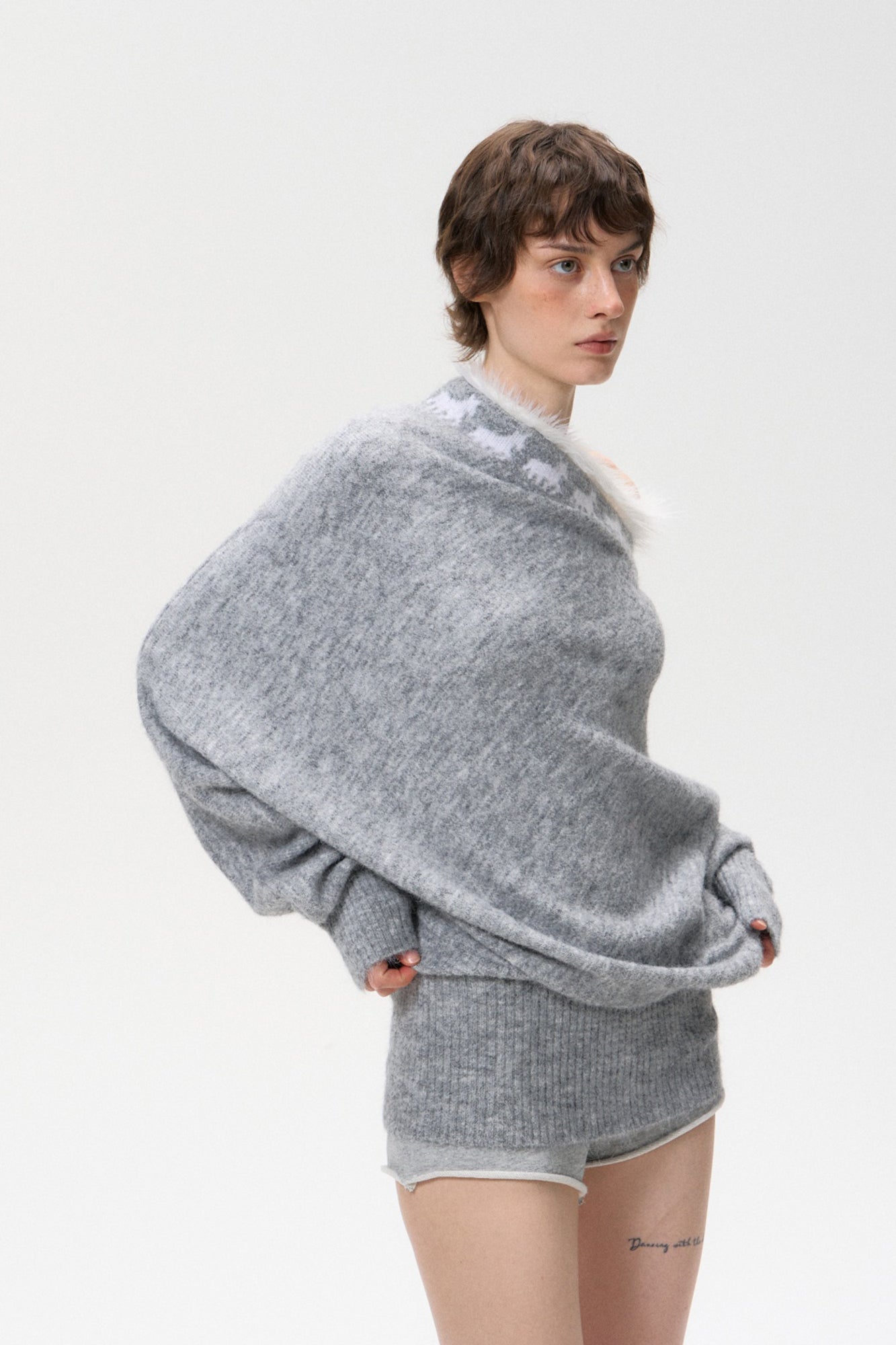 10AMSOTIIIIIIRED Fuzzy Fair Isle Ribbed Hem Sweater
