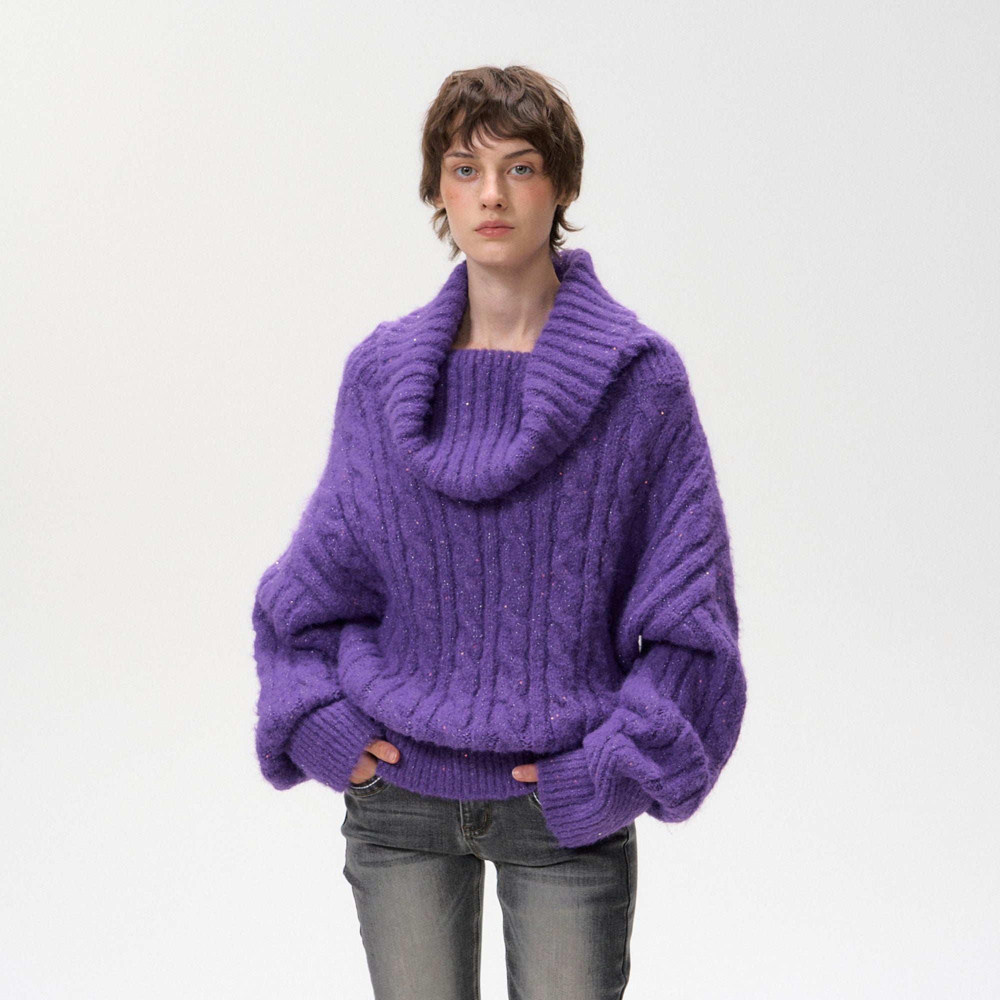 10AMSOTIIIIIIRED Fold-Over Cable Knit Sweater