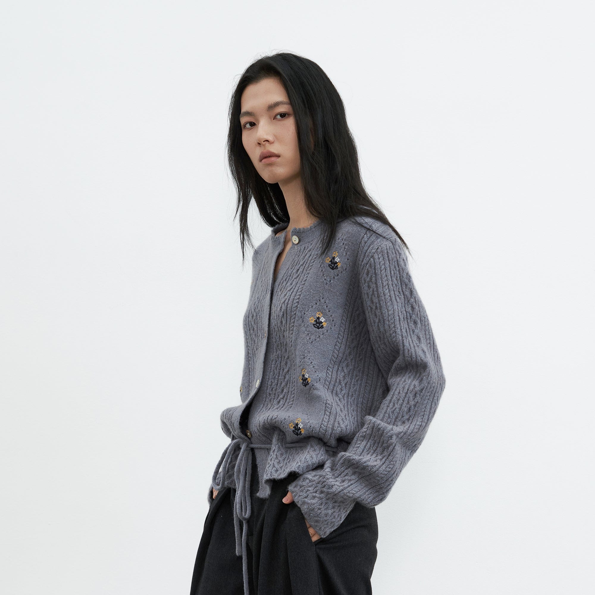 SAME FLOW Drawstring Flower Embroidery Sweater