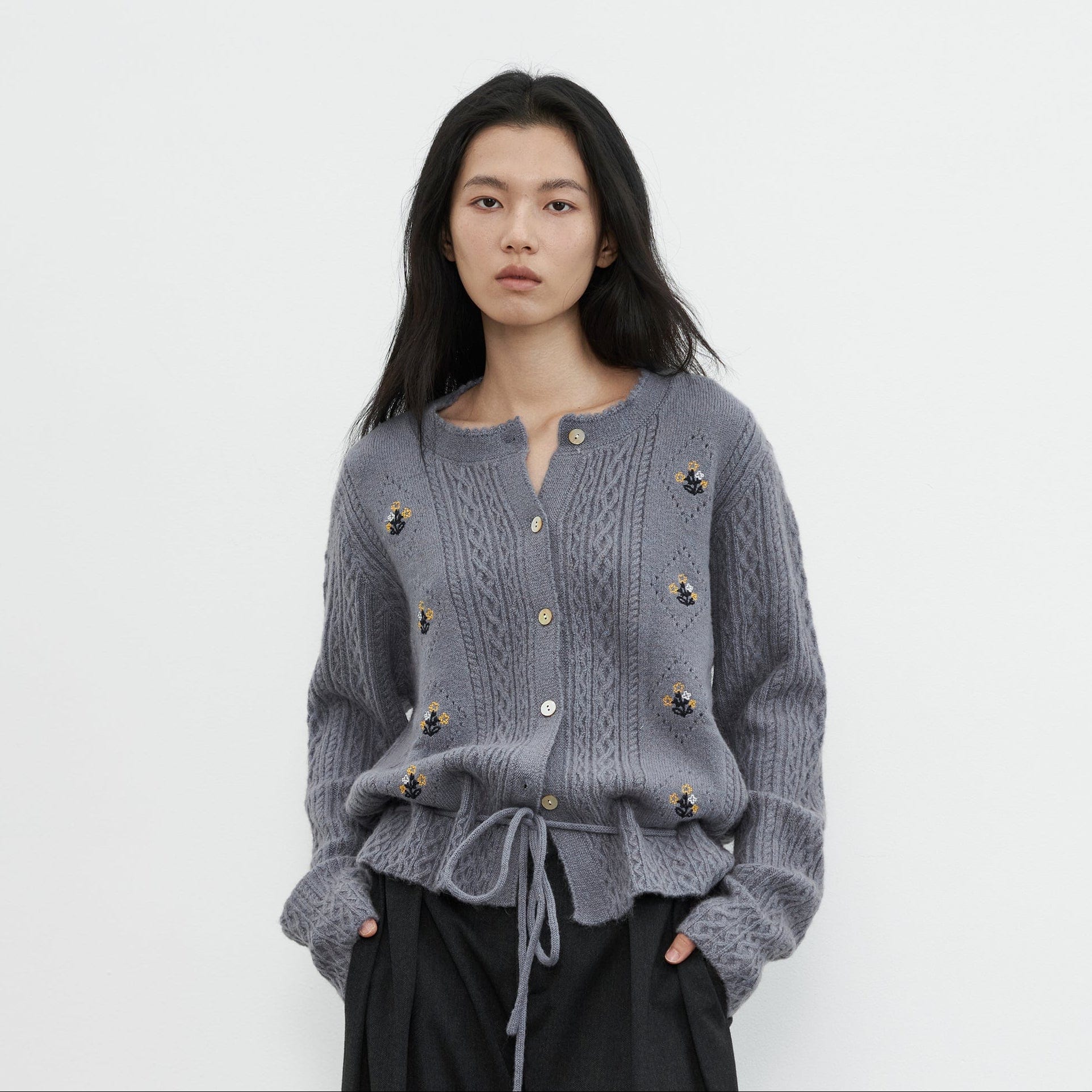 SAME FLOW Drawstring Flower Embroidery Sweater