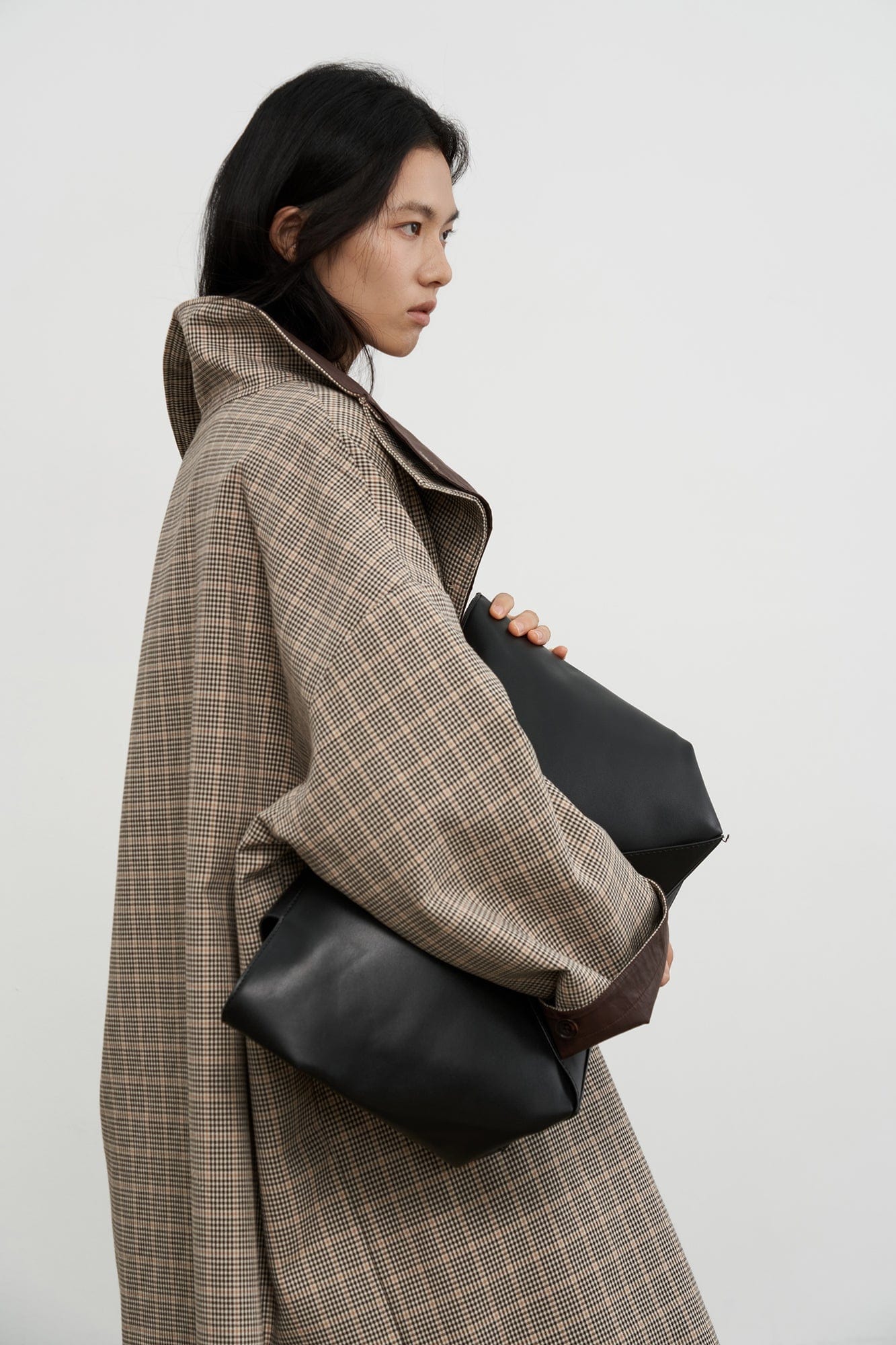 SAME FLOW Reversible Contrast Glossy Plaid Trench