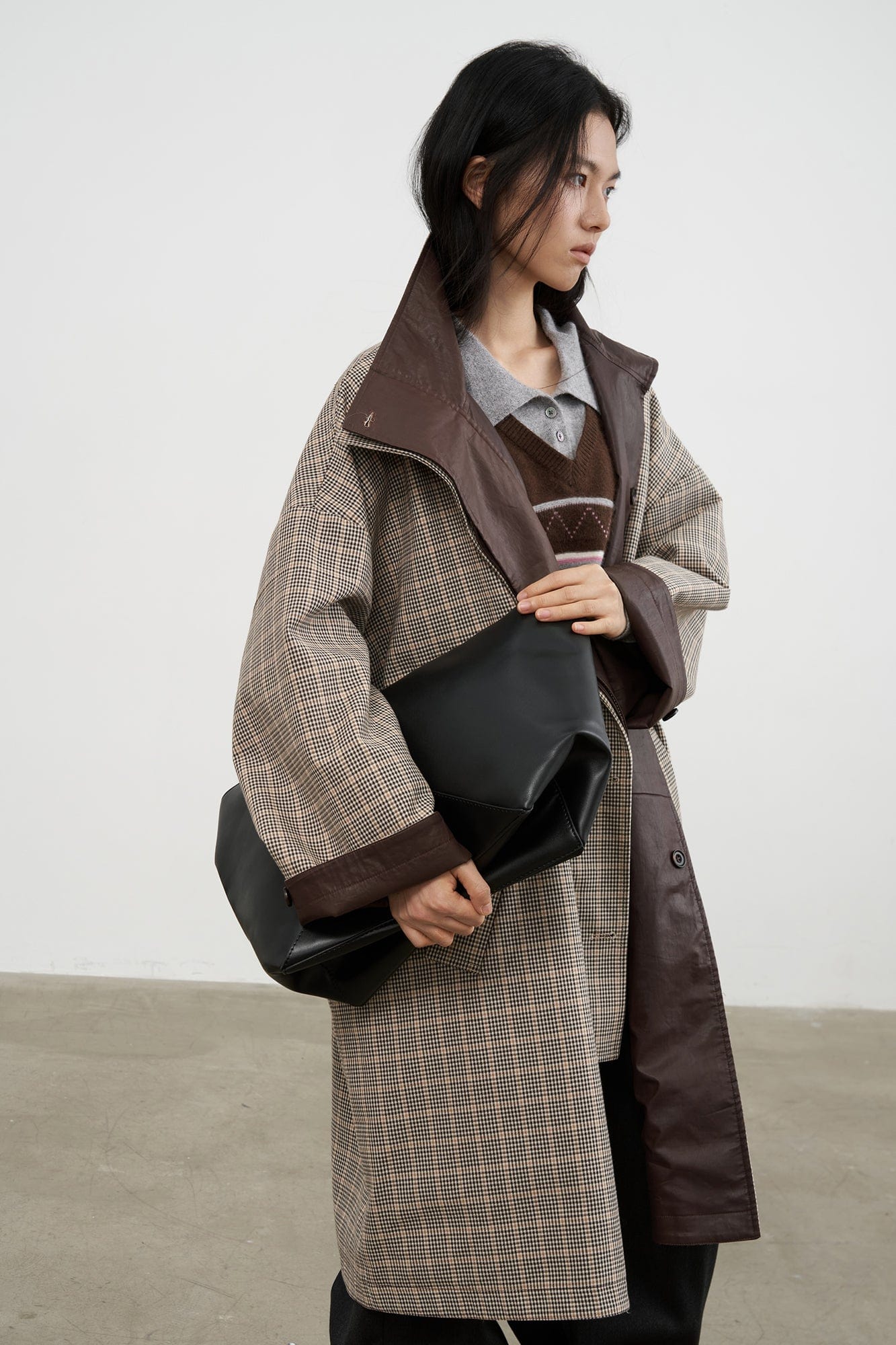 SAME FLOW Reversible Contrast Glossy Plaid Trench