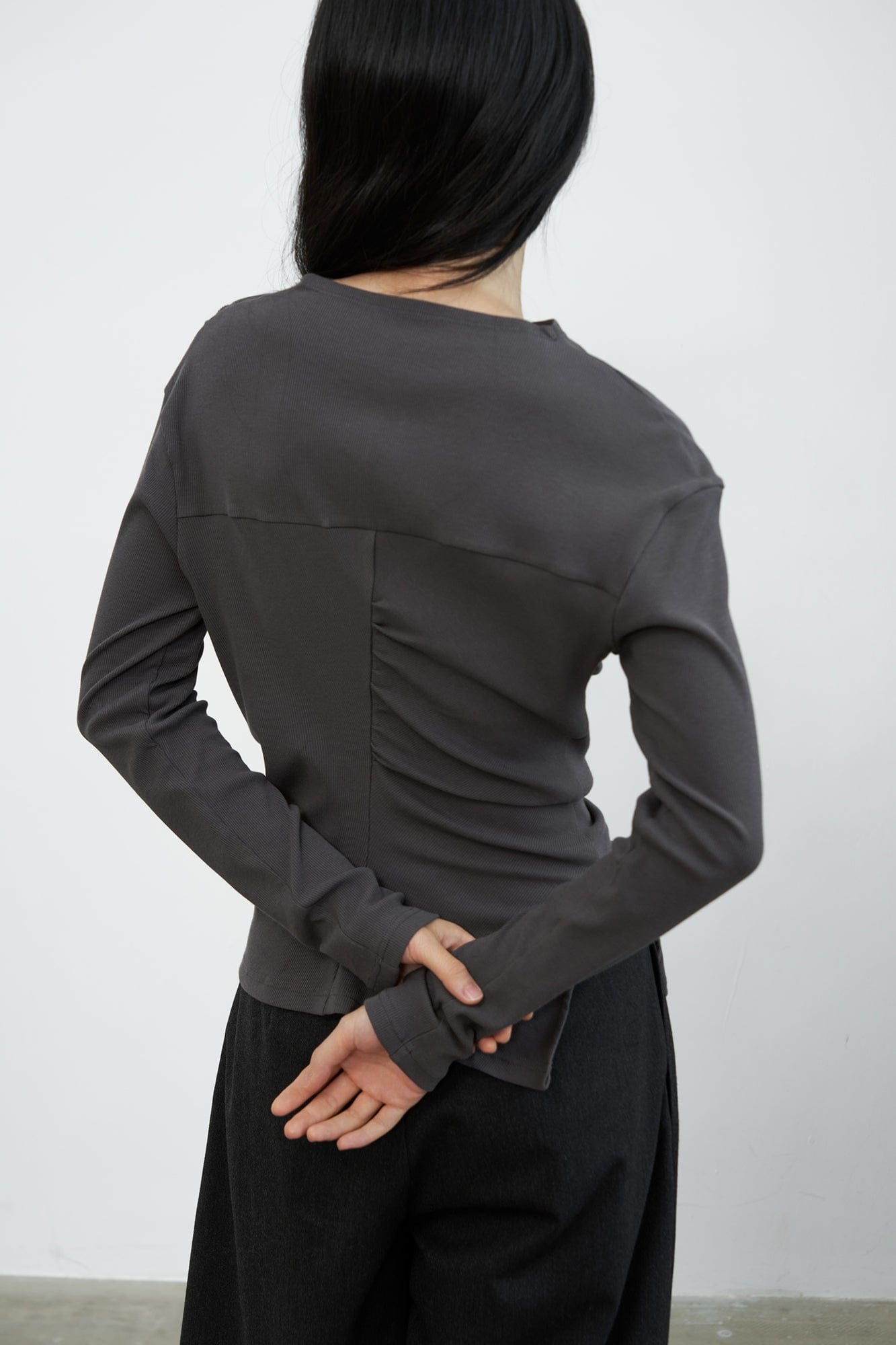 SAME FLOW Ruched Back Paneled Long Sleeve Tee