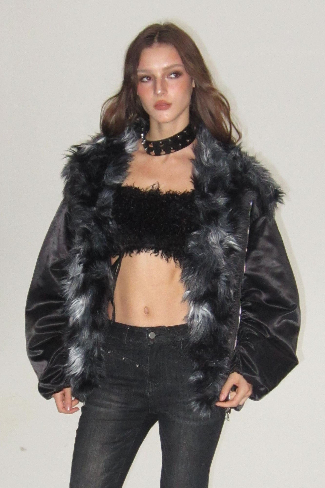 10AMSOTIIIIIIRED Detachable Faux Fur-Trim Glossy Down Jacket