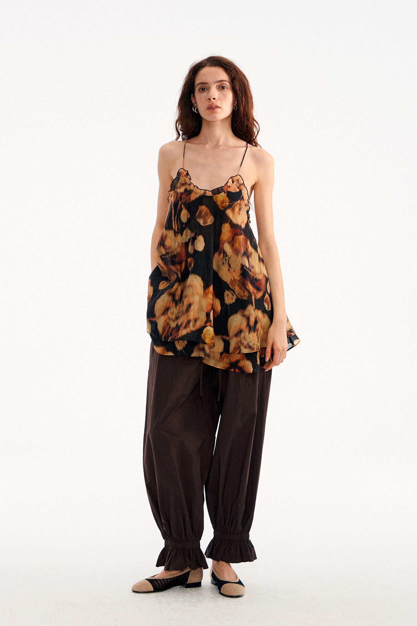 MUSE NAPS Floral Tiered Ruffle V-Neck Tank Top