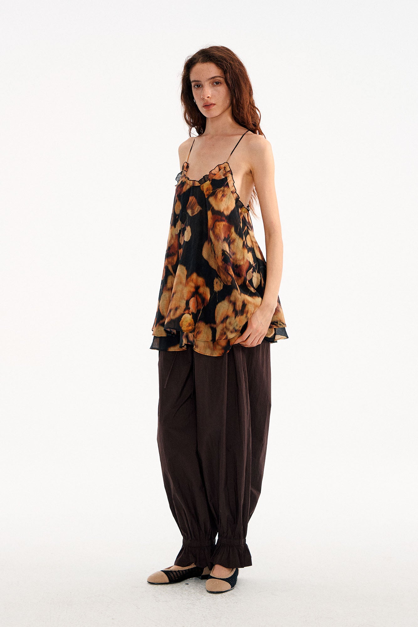 MUSE NAPS Floral Tiered Ruffle V-Neck Tank Top