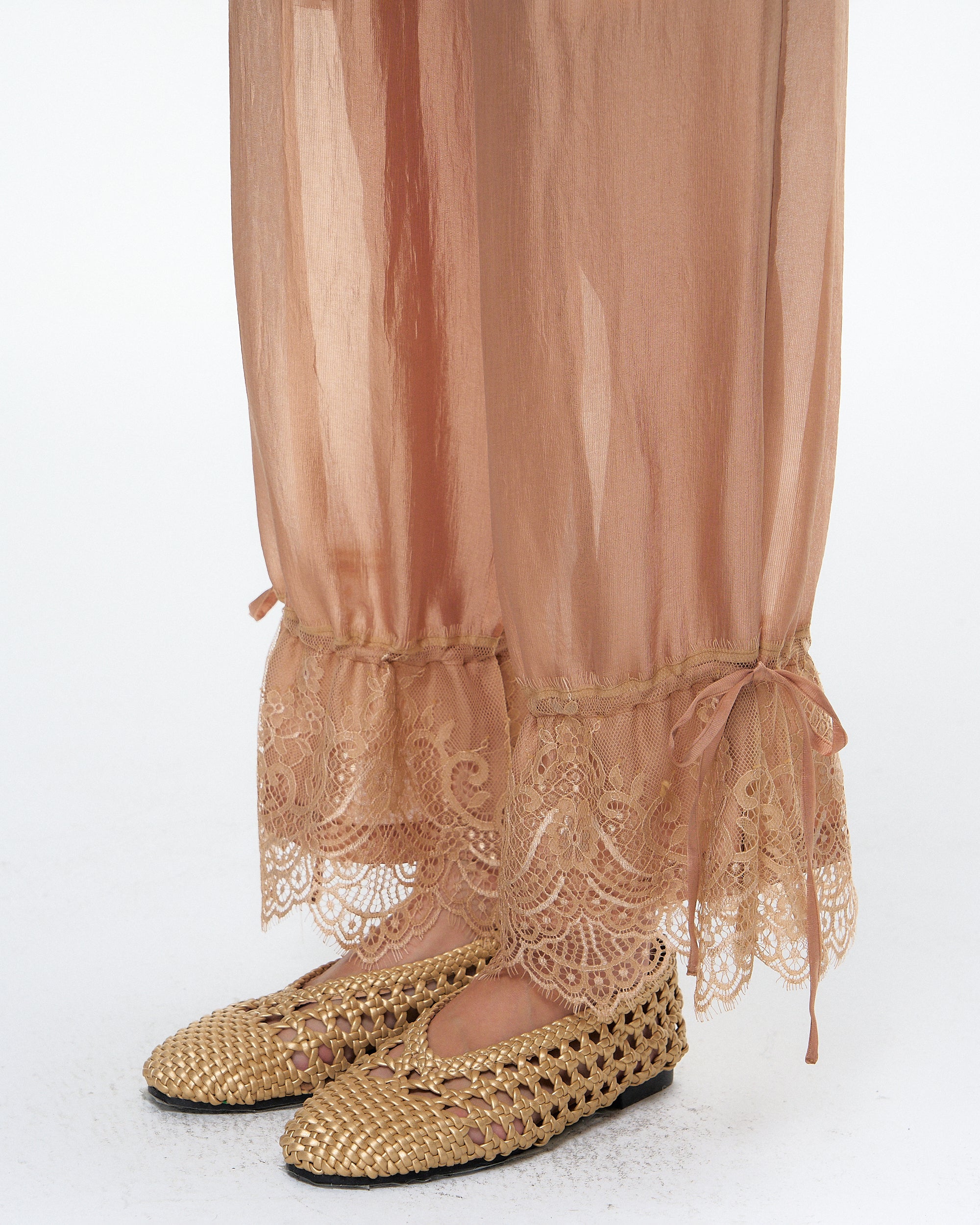 10AMSOTIIIIIIRED Crinkled Sheen Lace Trim Lantern Pants
