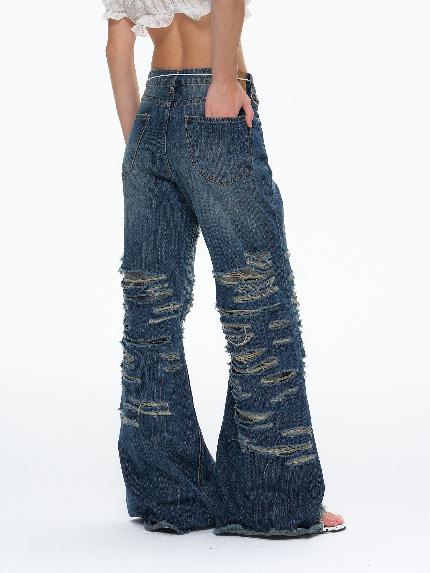 10AMSOTIIIIIIRED Washed Ripped Flared Oversized Jeans