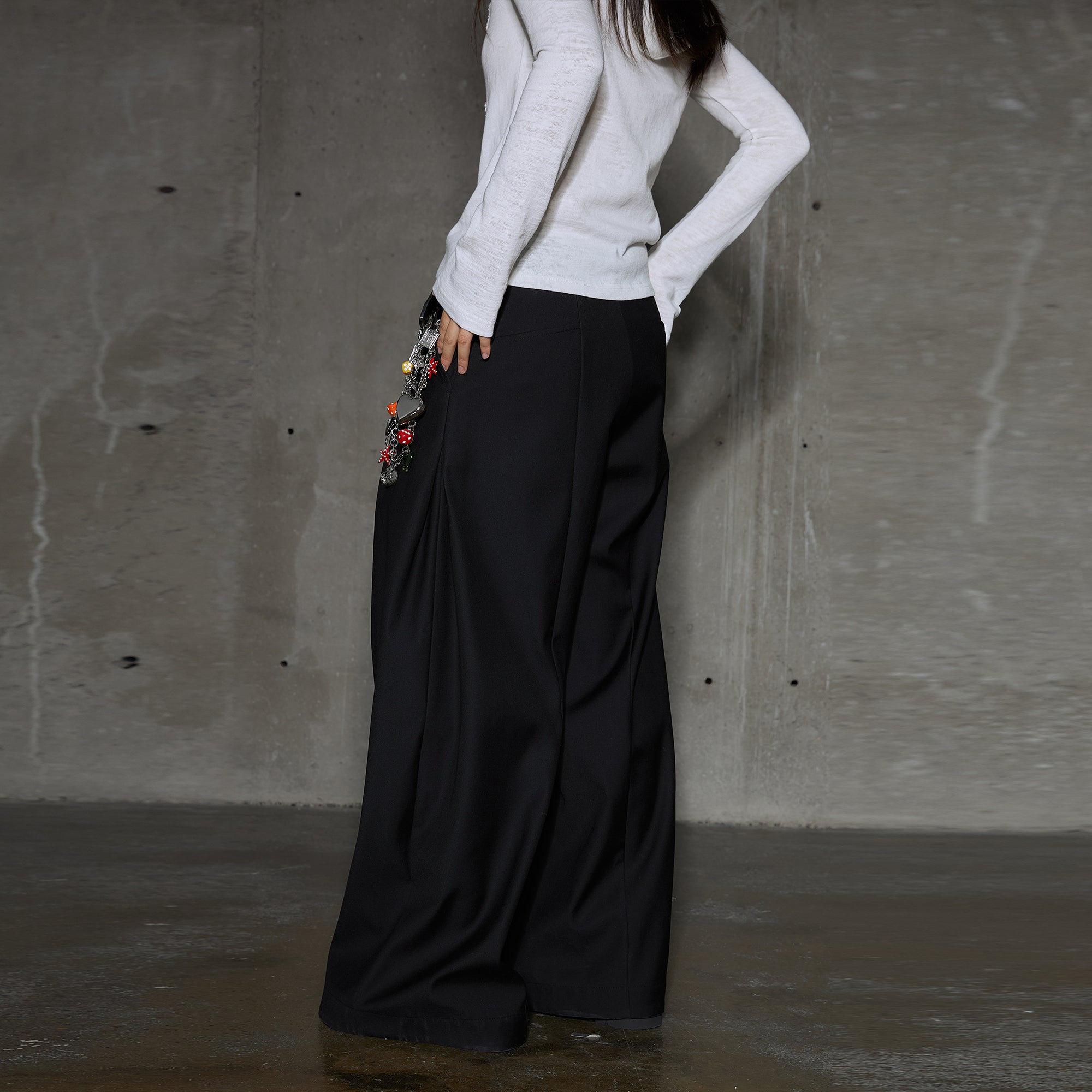 CONFUN Classic Pleated Wide-Leg Trousers