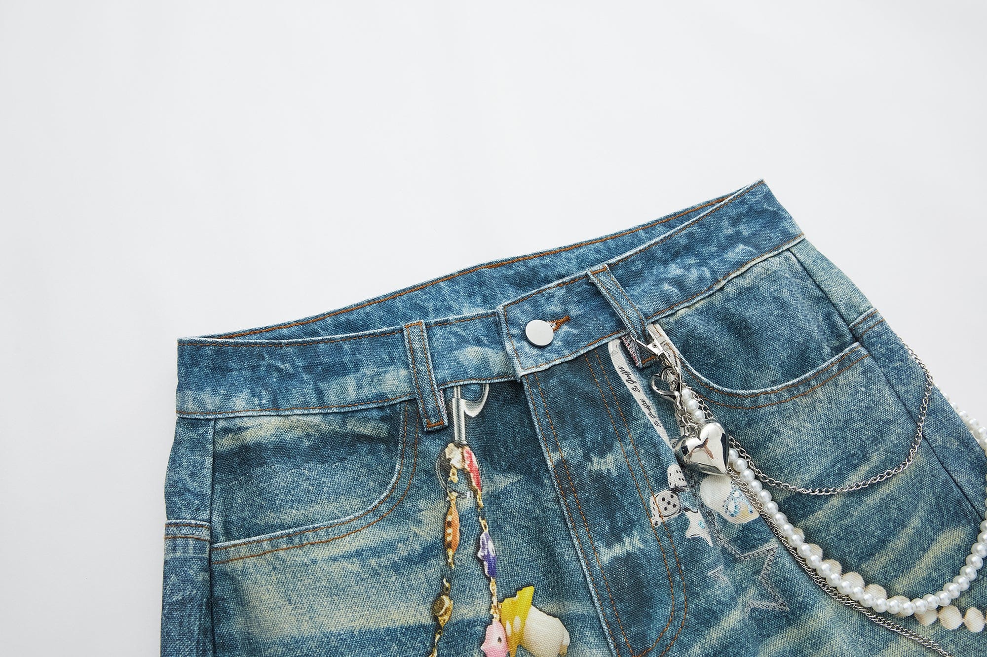 SOFITTE Charm Graphic Splatter Wrinkle-Washed Jeans