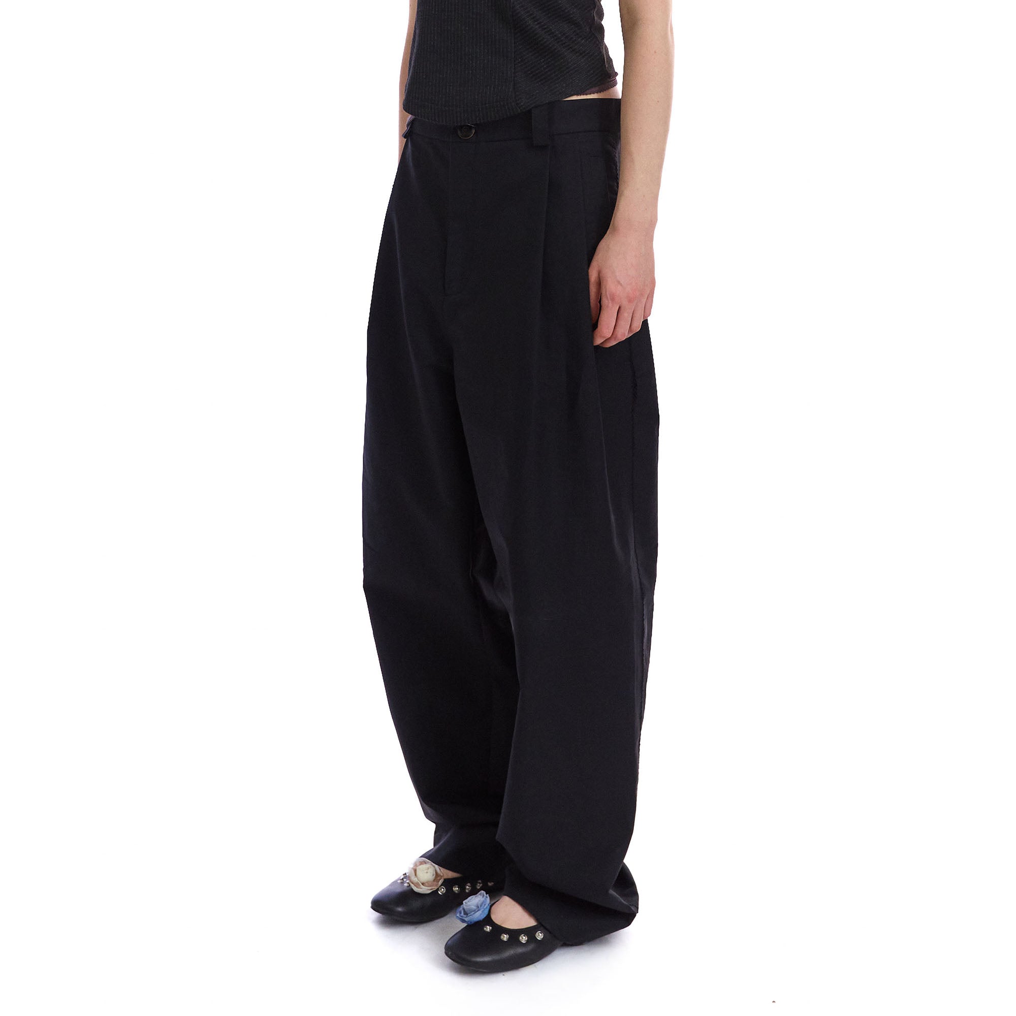 NEVERSEEZ Embroidered Stitched Pleated Barrel Trousers