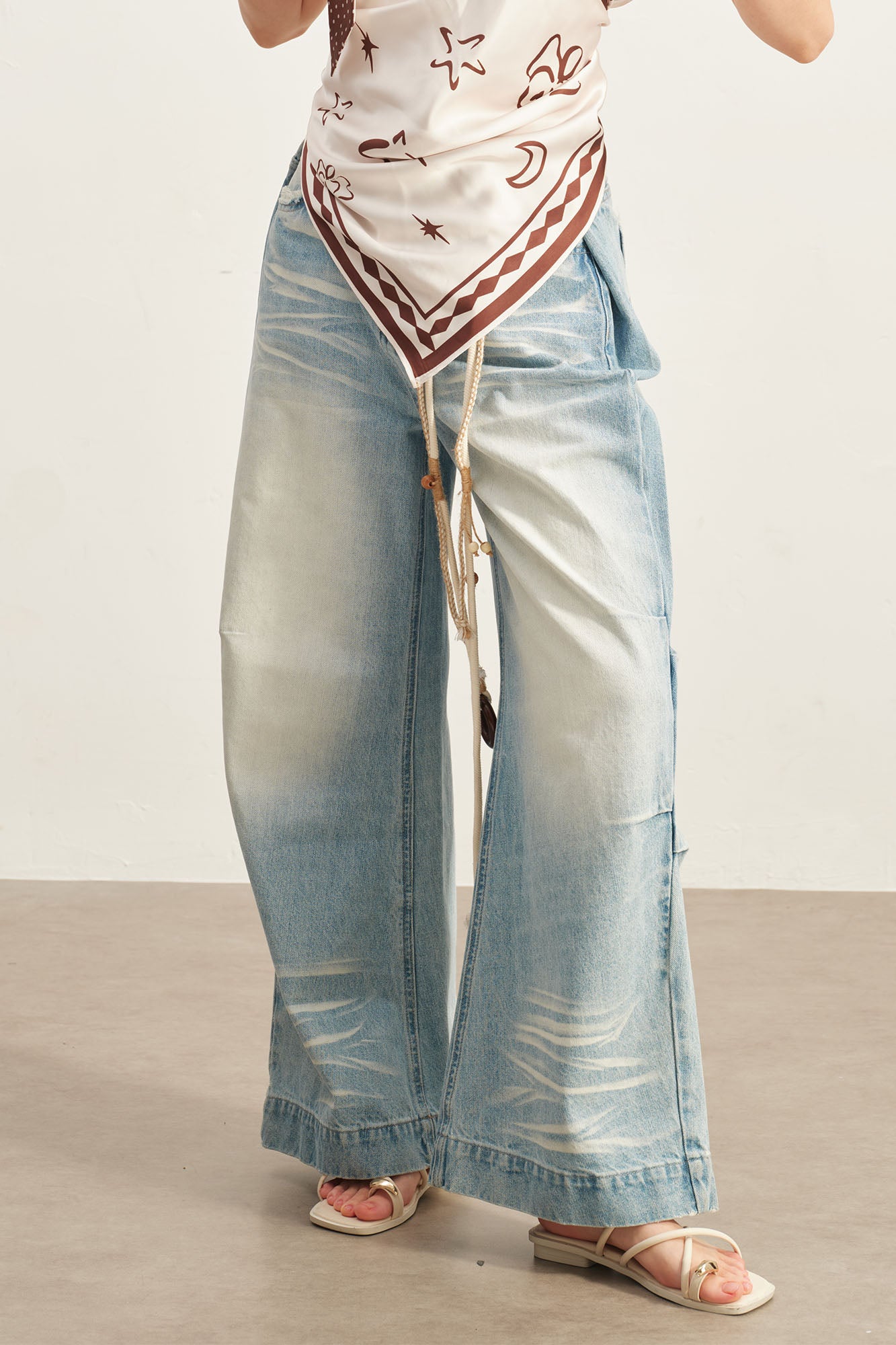 SOFITTE Whisker Washed Oversized Jeans