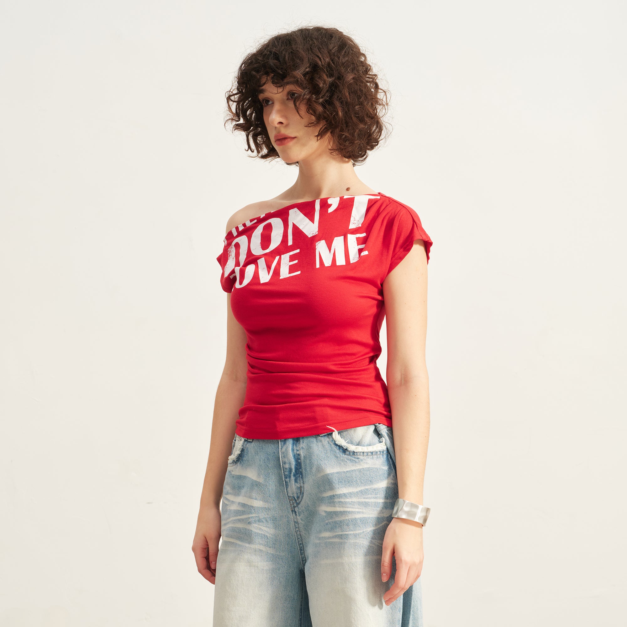 SOFITTE Graphic One-Shoulder Tee