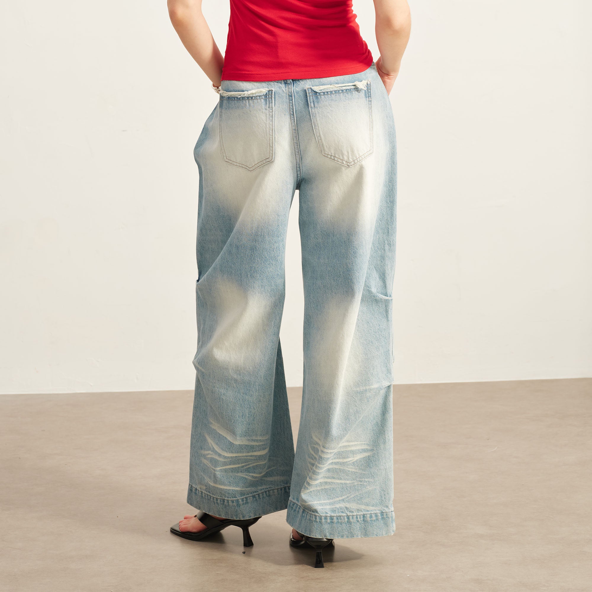 SOFITTE Whisker Washed Oversized Jeans