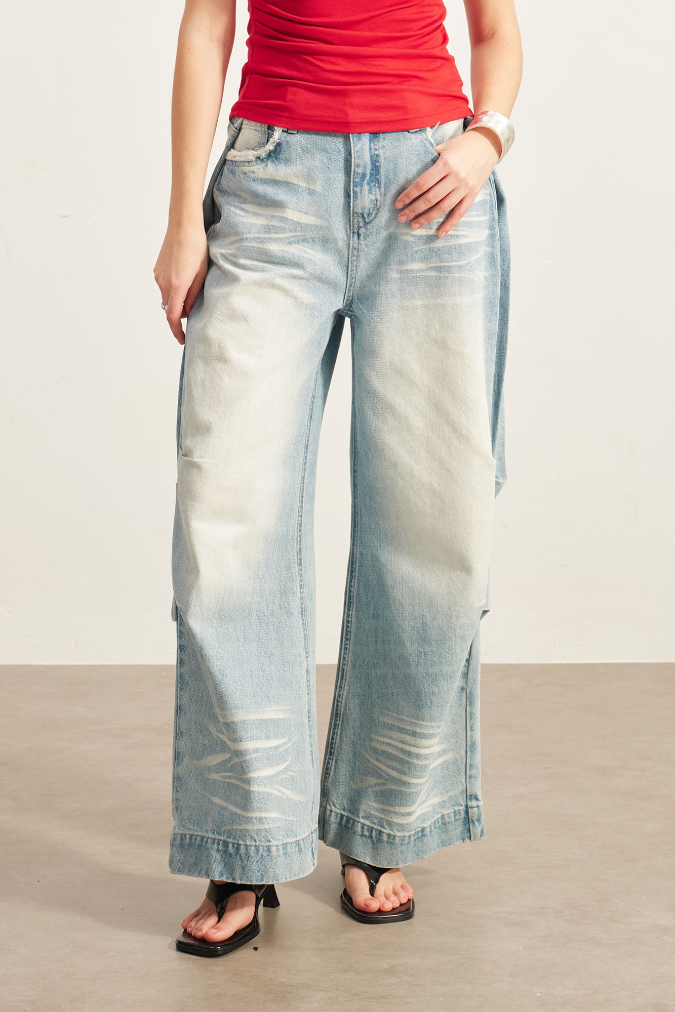 SOFITTE Whisker Washed Oversized Jeans