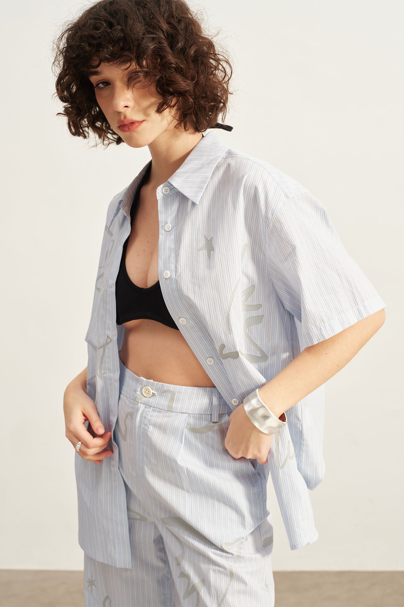 SOFITTE Striped Graphic Half Shirt