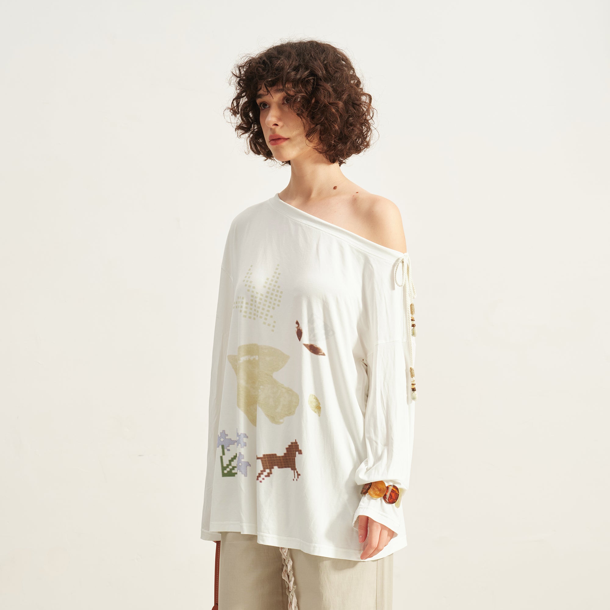SOFITTE Graphic One-Shoulder Long-Sleeve Tee