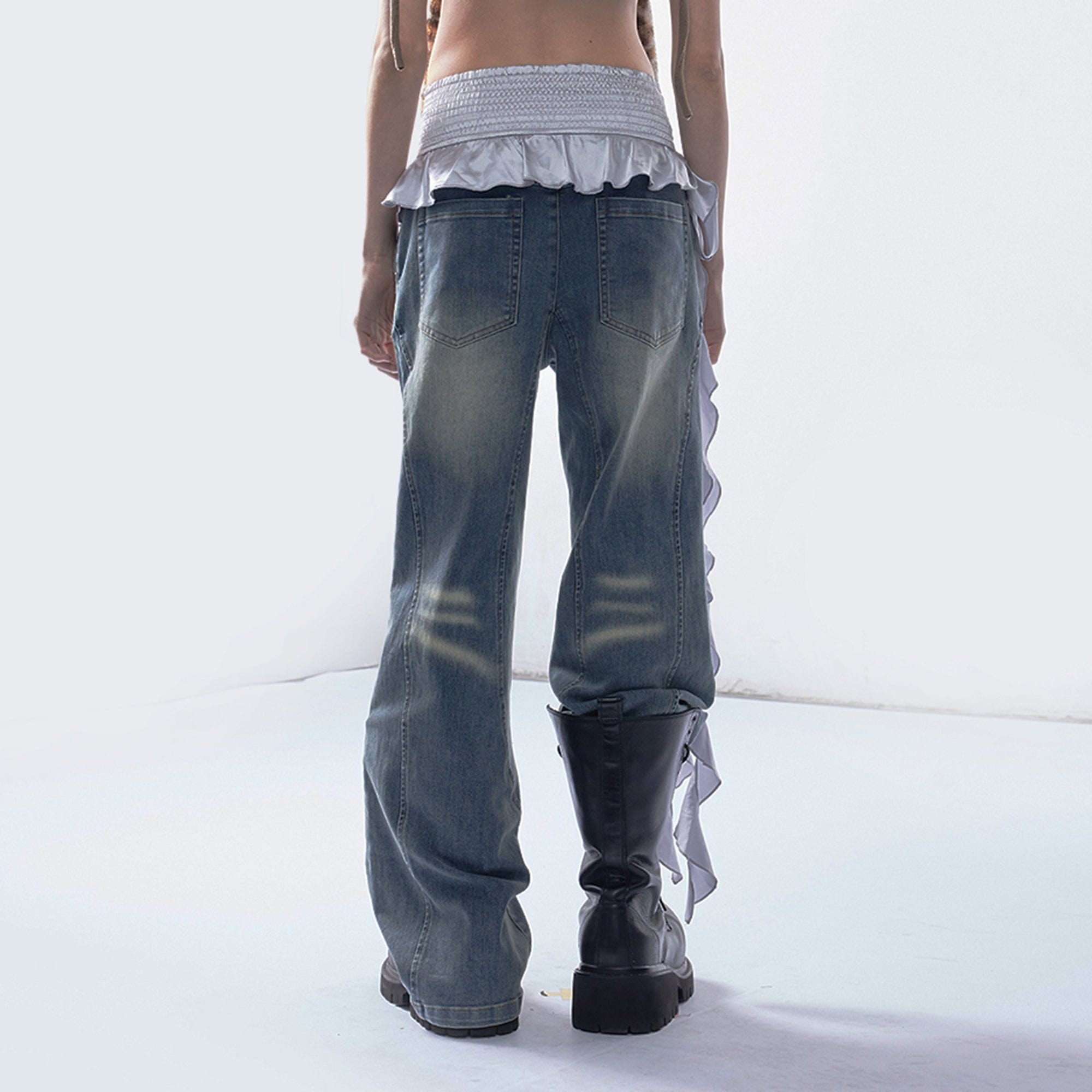 EMOHA Contrast Ruffle Waistband Washed Jeans