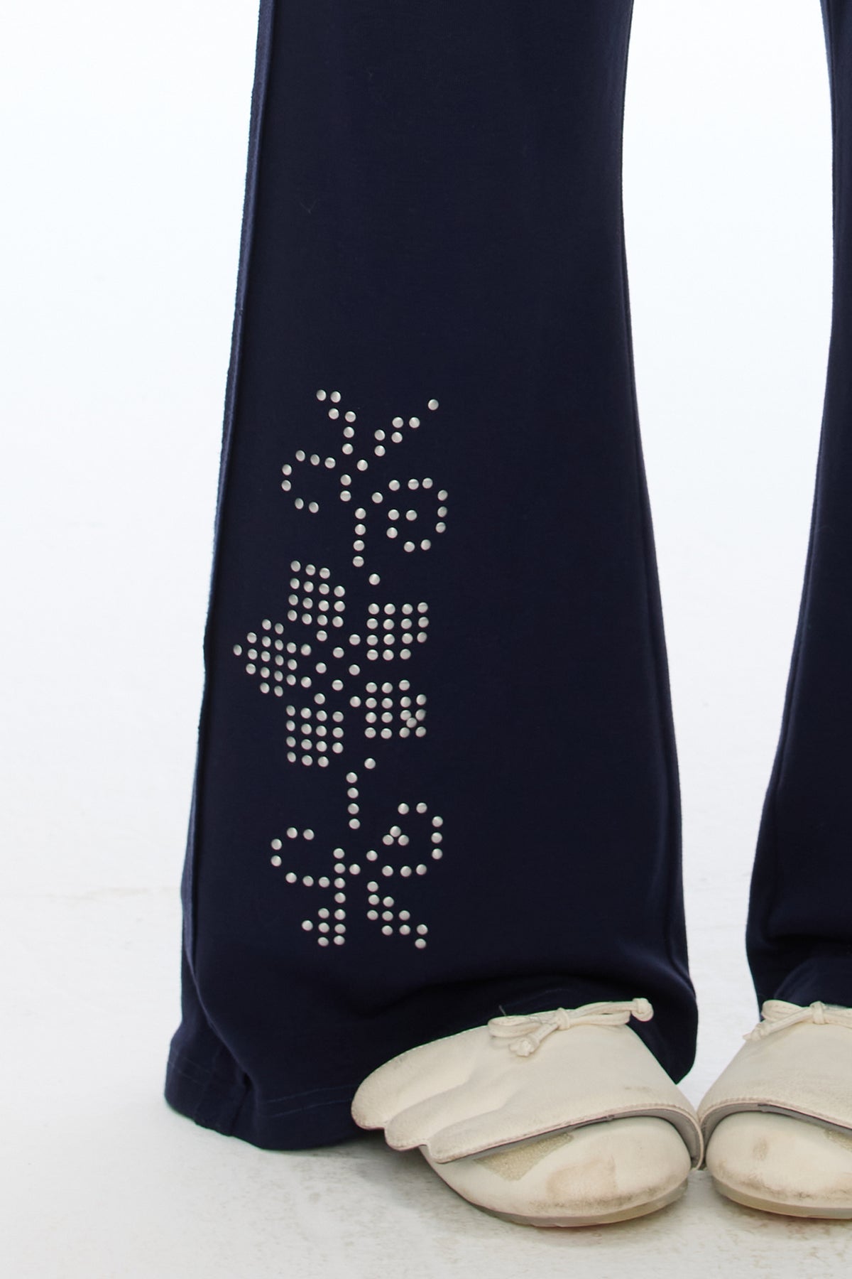 BETWEENAND Diamond Graphic Skirt-Overlay Flared Sweatpants
