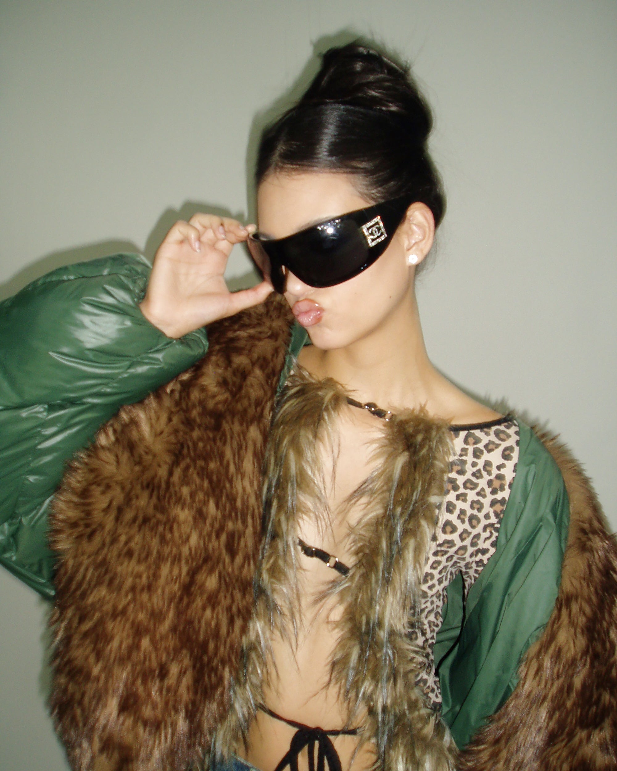 NEVER OFFEND L ANGEL Faux Fur Collar Cropped Puffer Jacket