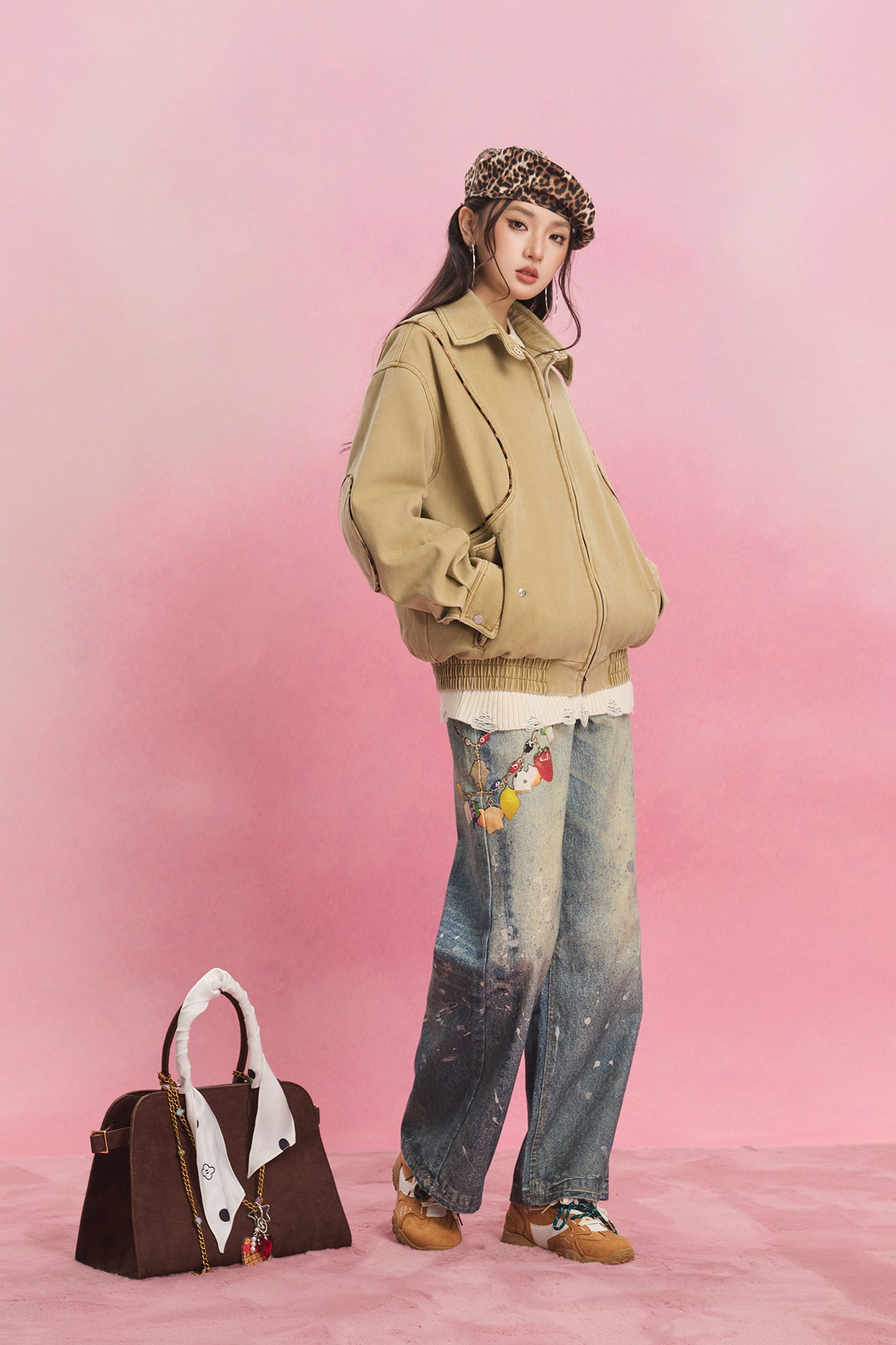 SOFITTE Charm Graphic Splatter Wrinkle-Washed Jeans