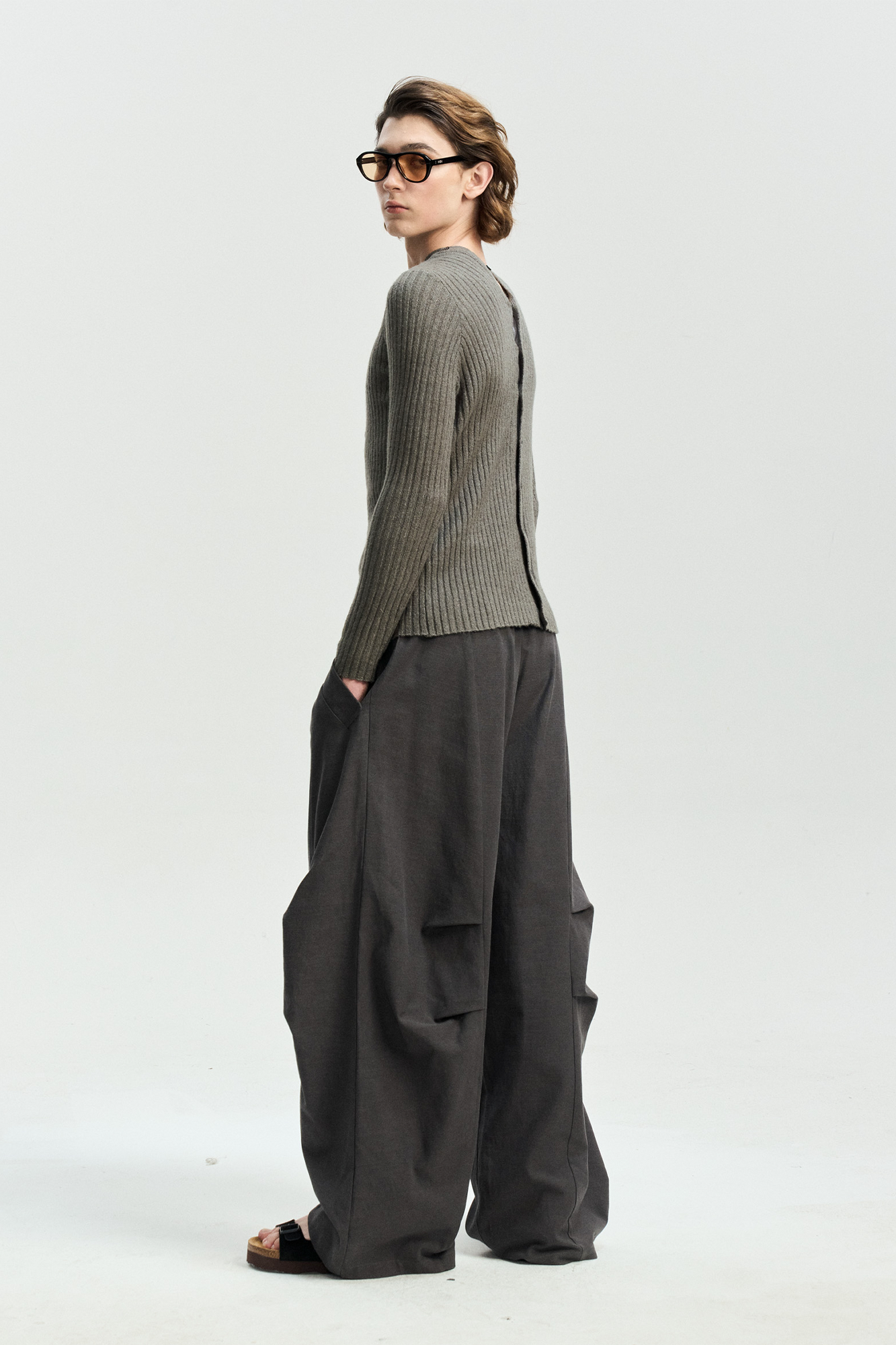 LEONSENSE Modern Curved Paneled Tencel-Cotton Pants