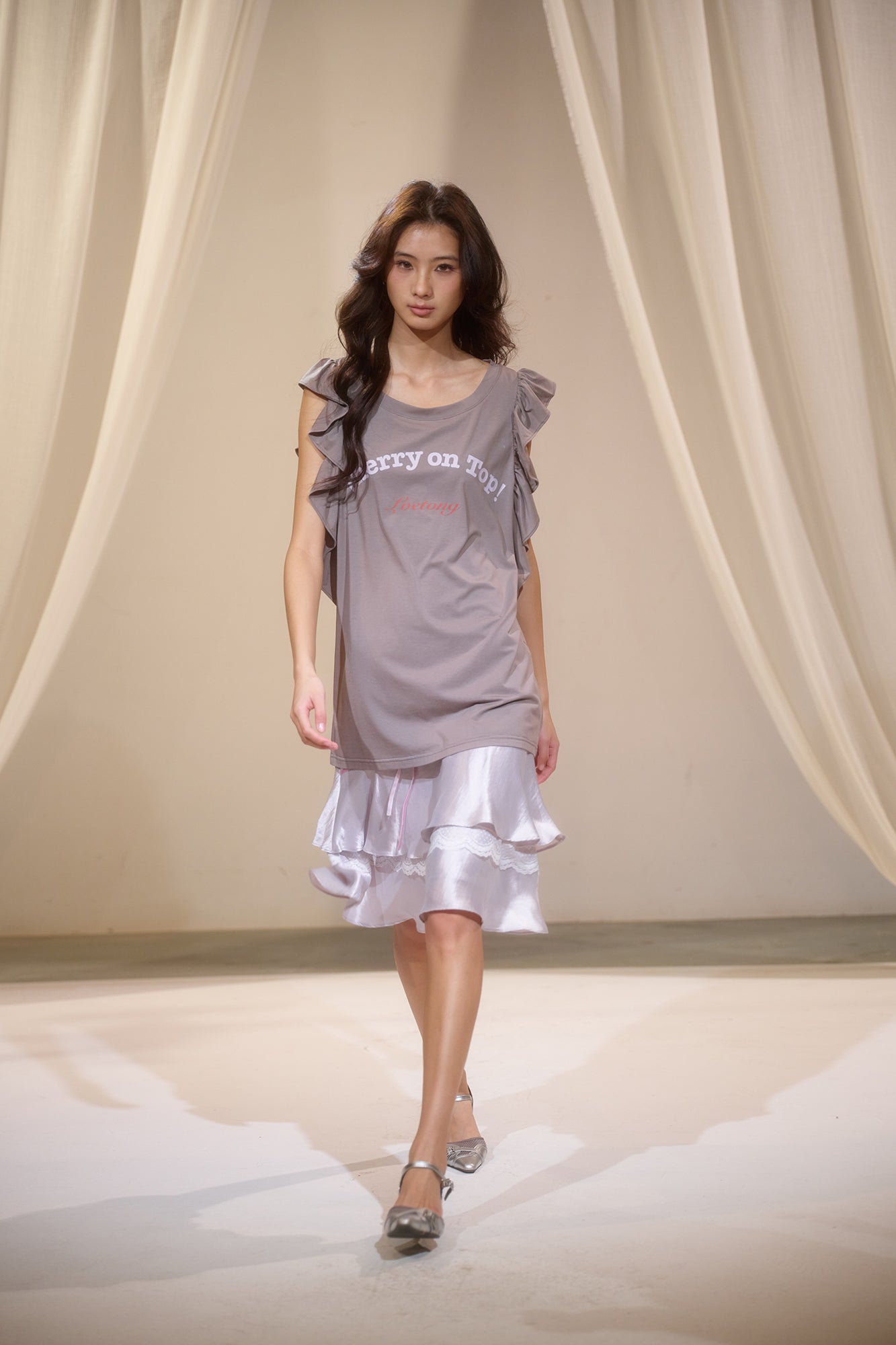IVETONG Satin Lace Trim Layered Skirt