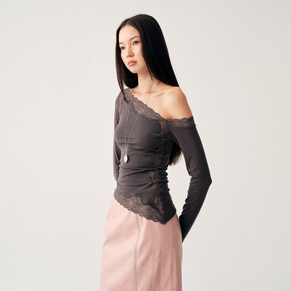 DOTYEARS Lace Spliced Off-Shoulder Long-Sleeve Tee
