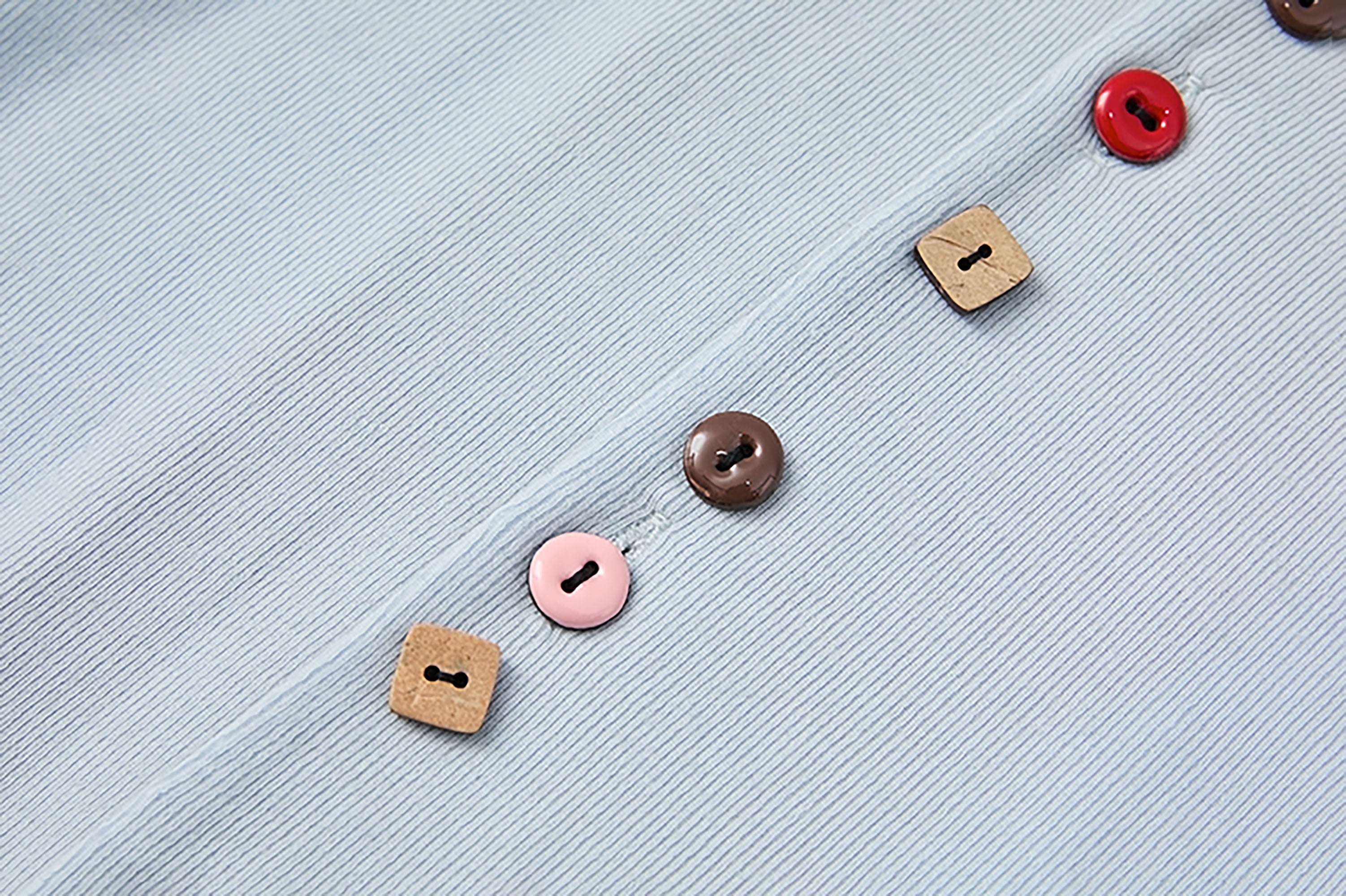 NOESE Layered Mixed-Button Long-Sleeve Tee