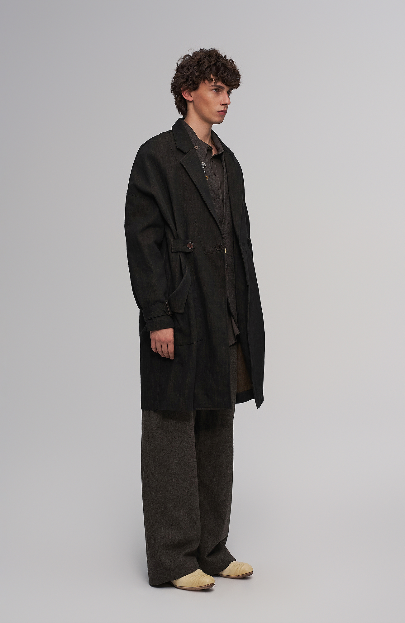 ILNya Nieternite Nifutur Knotted Cape-Back Linen-Blend Trench