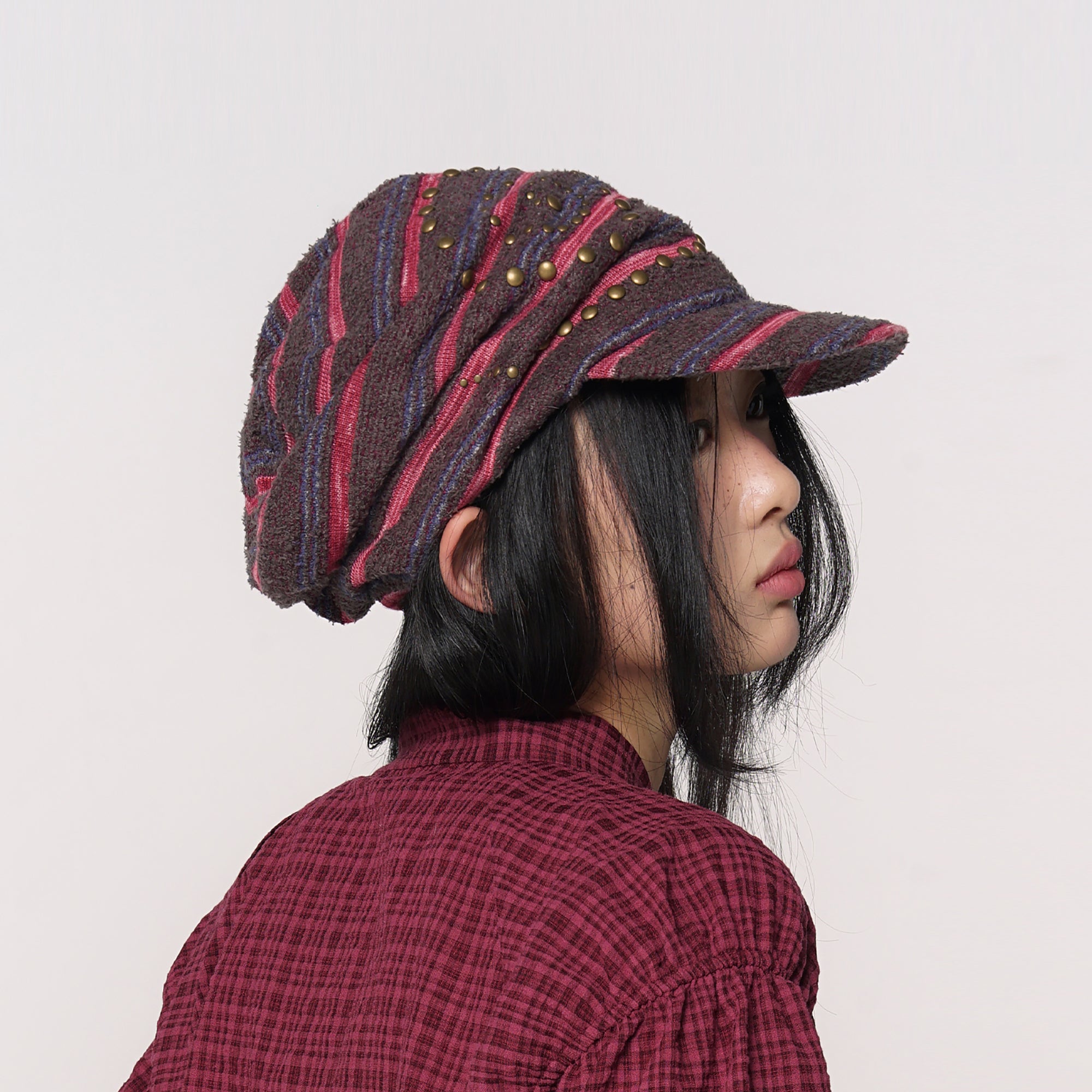 CONFUN Retro Studded Striped Slouchy Cap