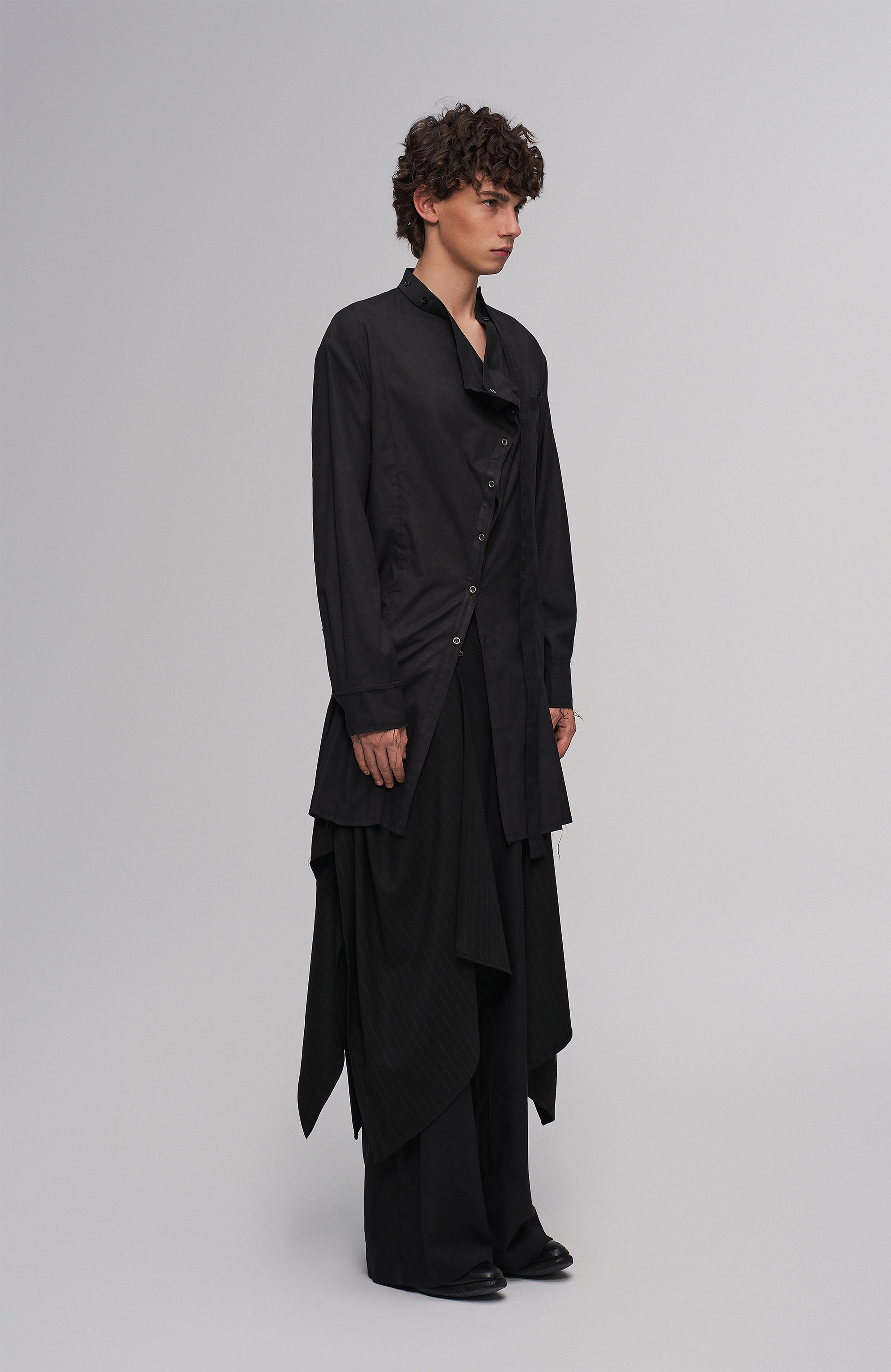 ILNya Nieternite Nifutur Asym Draped Raw-Edged Shirt