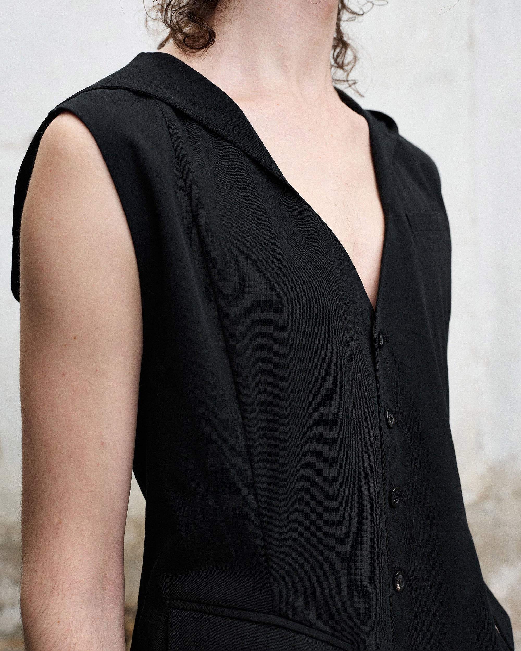ILNya Nieternite Nifutur Hooded Waist-Cinched Vest