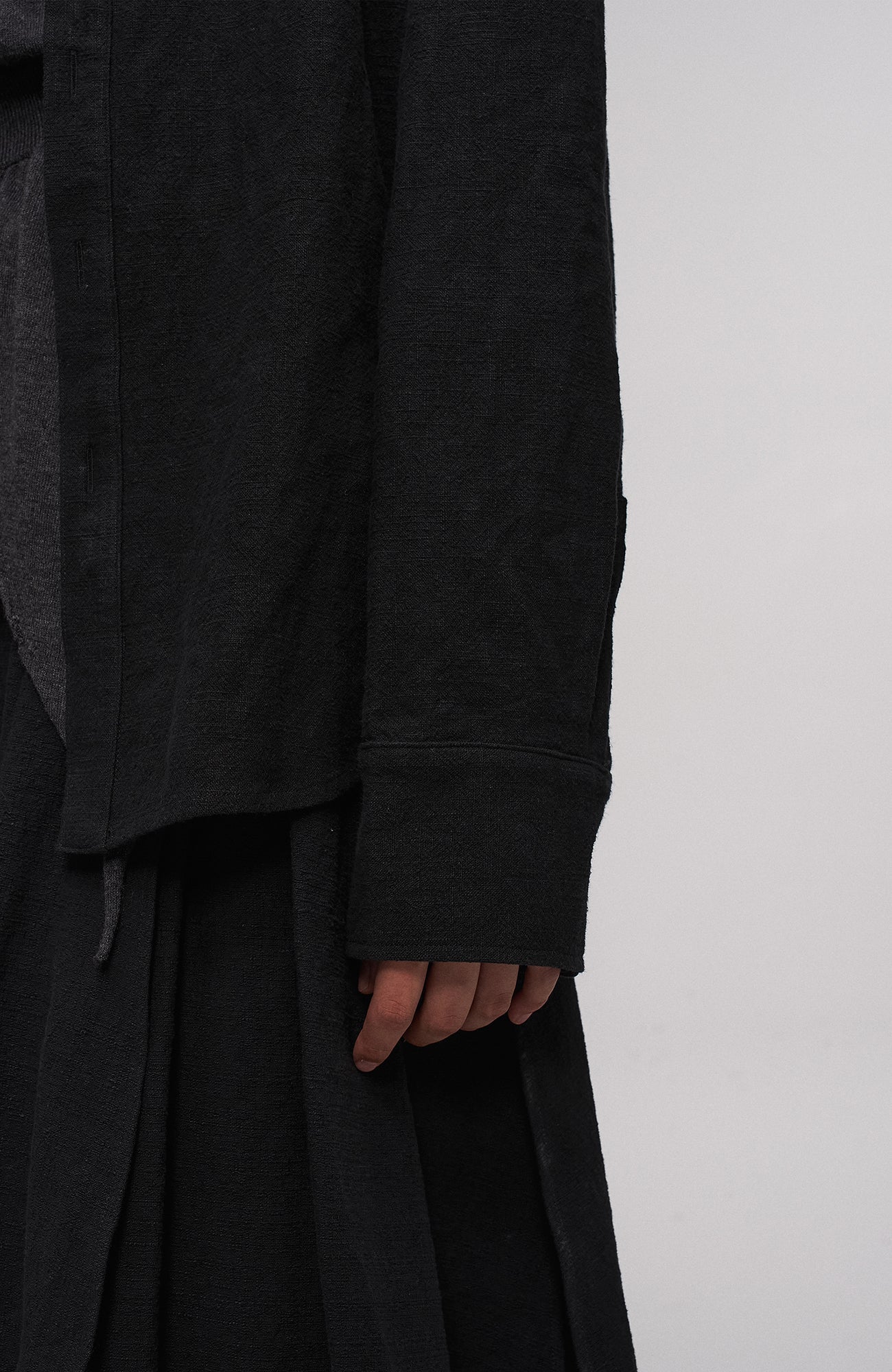 ILNya Nieternite Nifutur Asymmetric Drape Panel Ramie-Blend Shirt