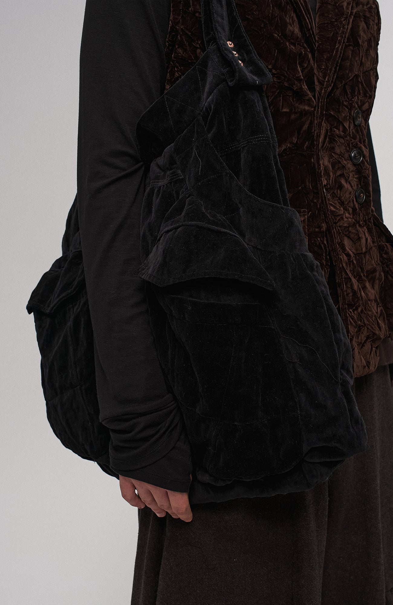 ILNya Nieternite Nifutur Oversized Linen Horsehide-Strap Messenger Bag