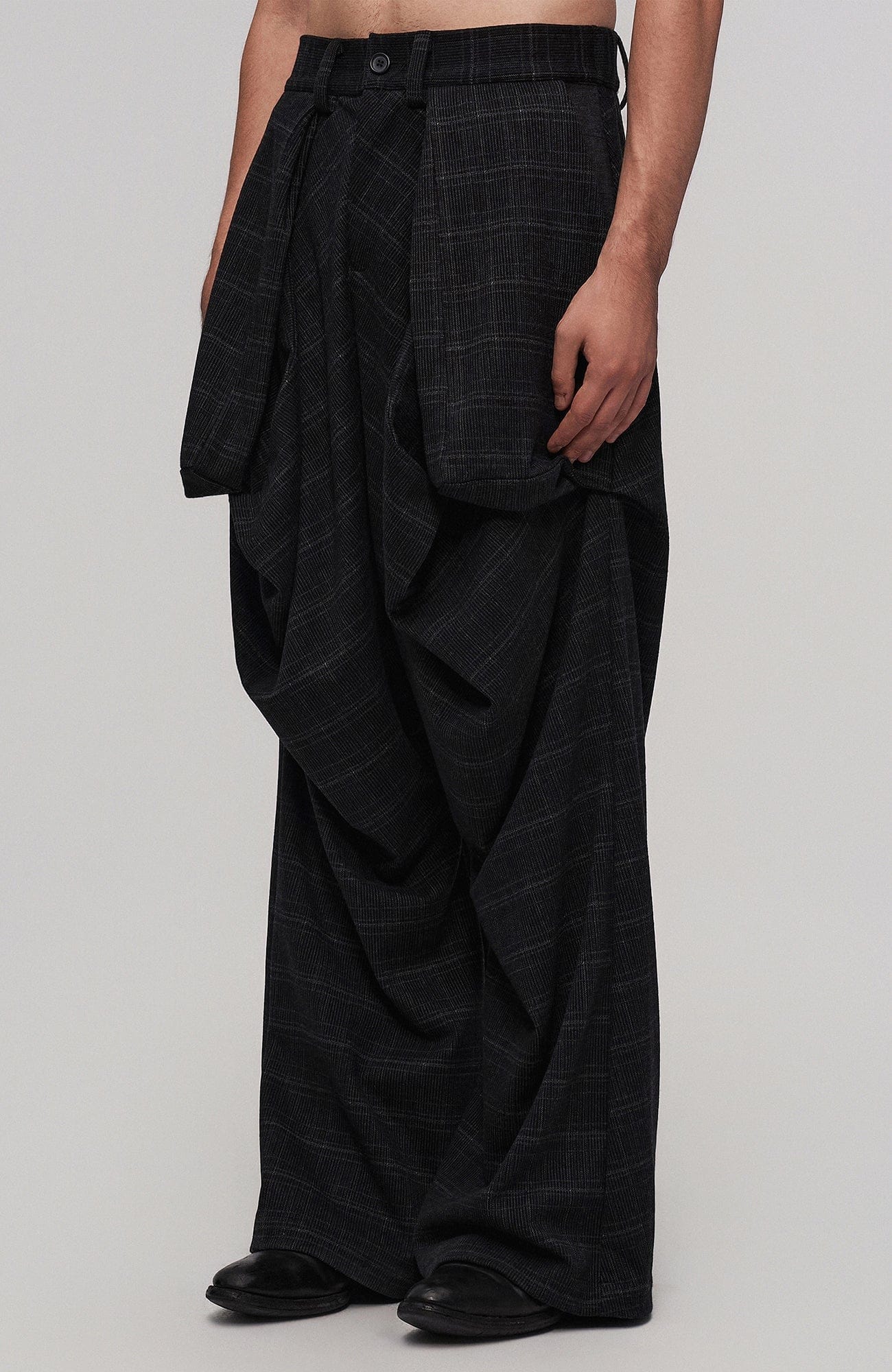 ILNya Nieternite Nifutur Deconstructed Plaid Drop-Crotch Pants