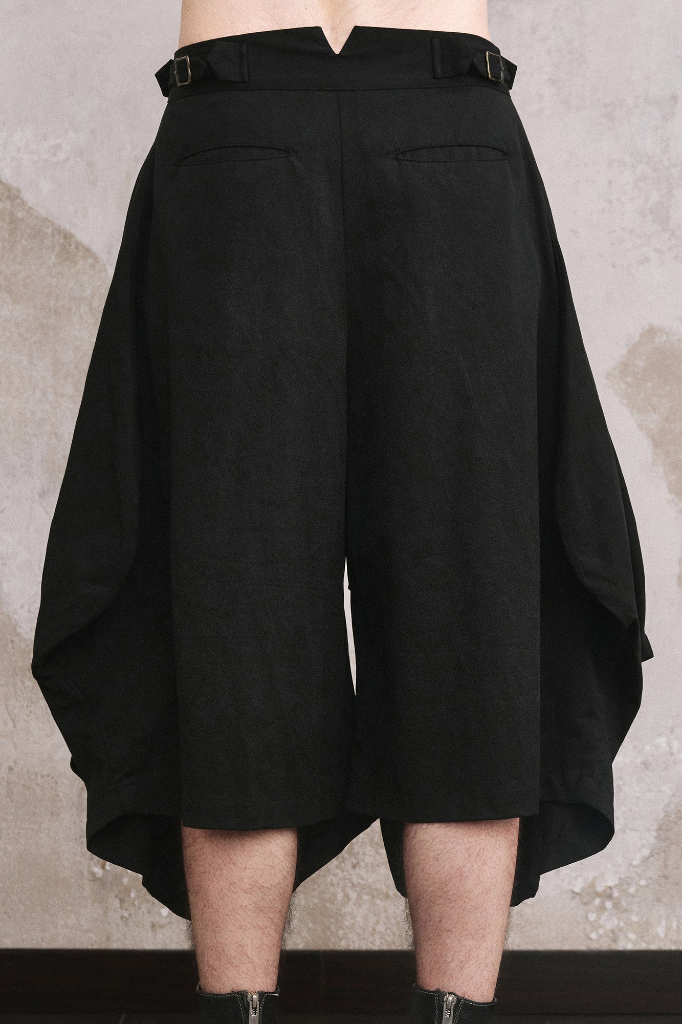 ILNya Nieternite Nifutur Deconstructed Double-Breasted Draped Bermuda Shorts