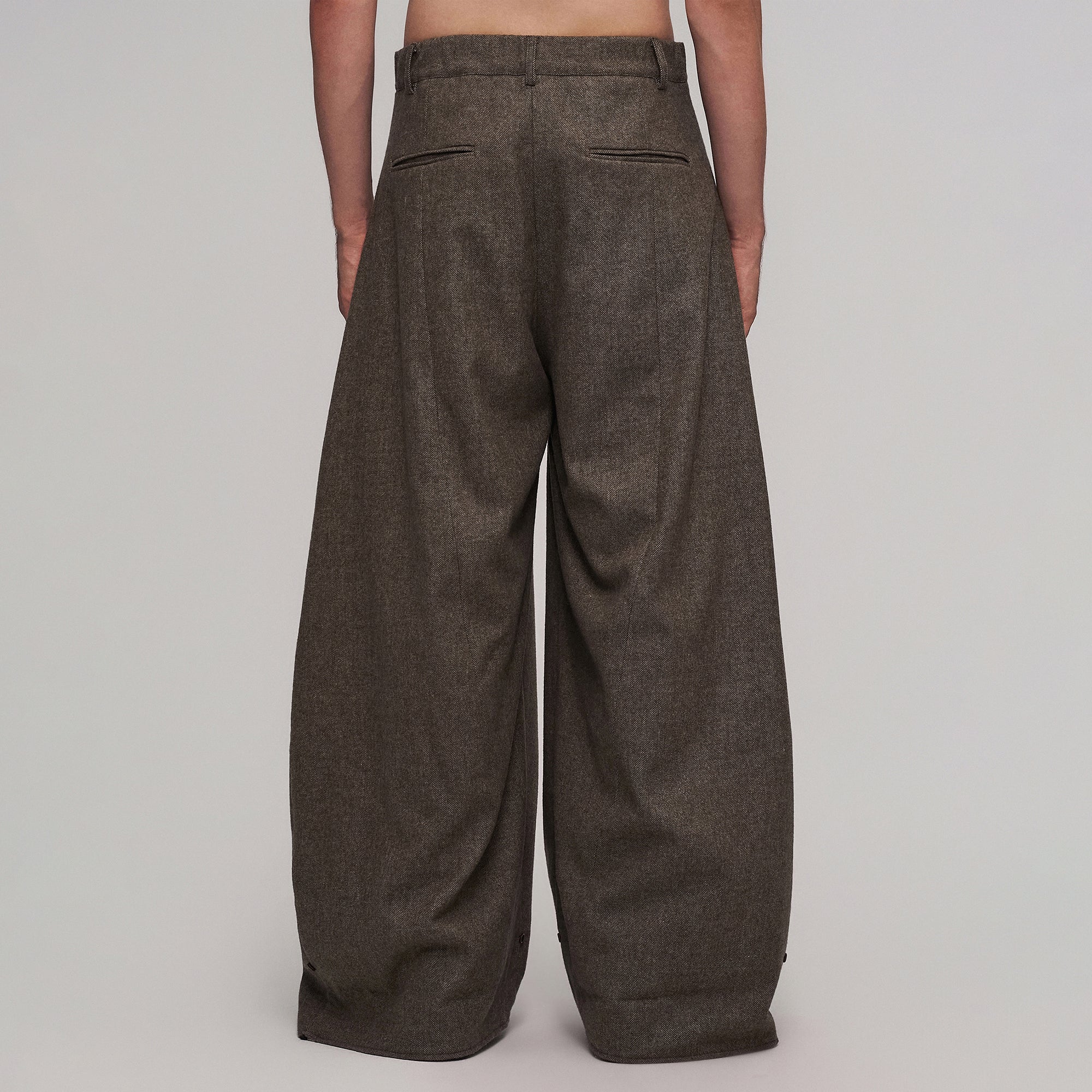 ILNya Nieternite Nifutur Striped Lining Oversized Wool-Blend Trousers