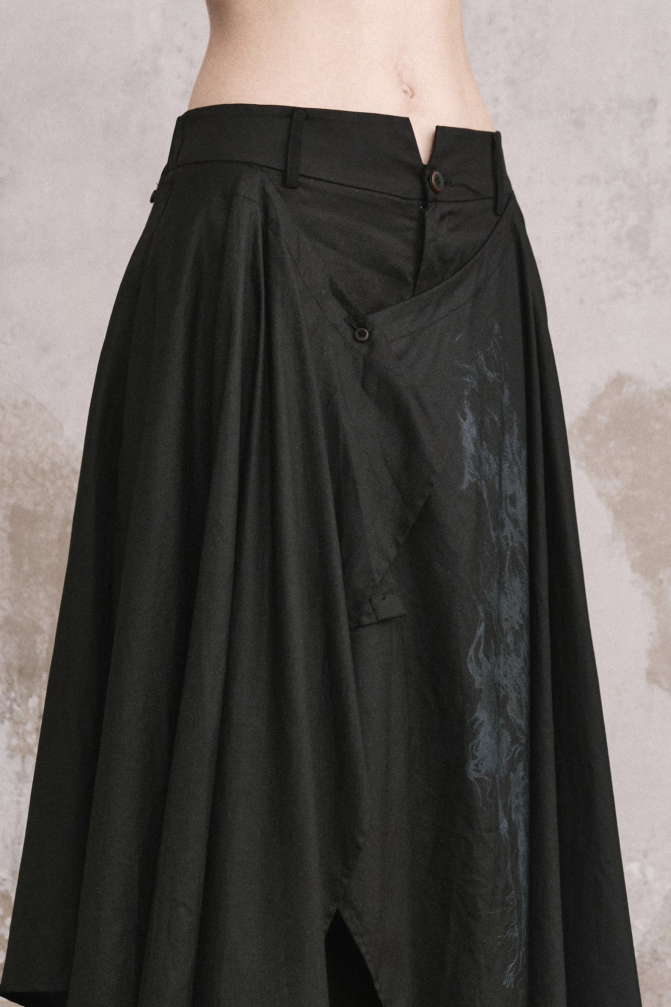 ILNya Nieternite Nifutur Asymmetrical Layered Graphic Skirt Pants