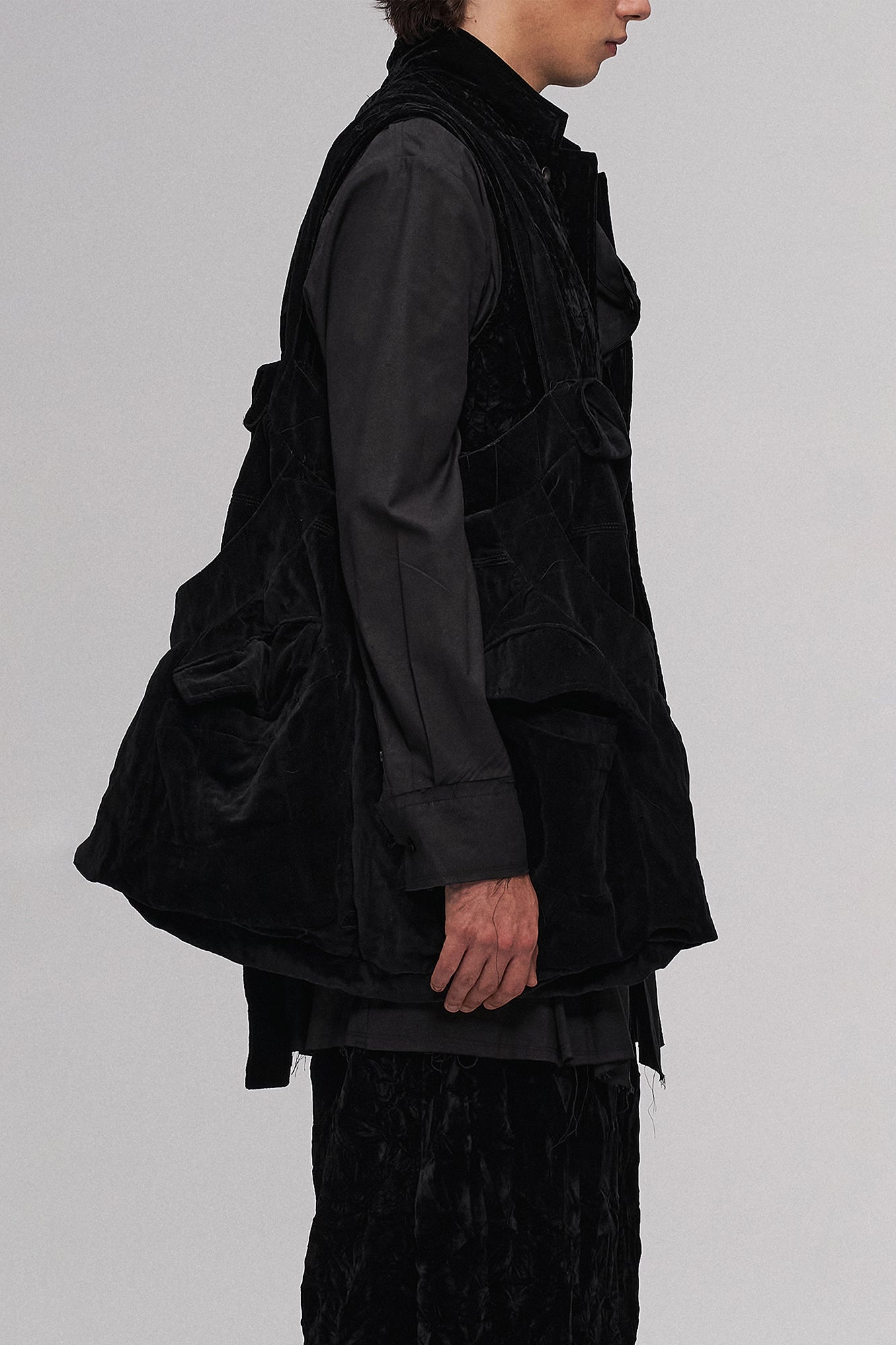 ILNya Nieternite Nifutur Velvet Double-Breasted Belted Vest