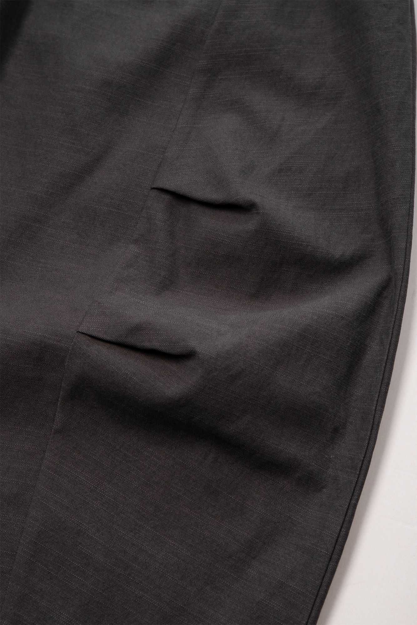 LEONSENSE Modern Curved Paneled Tencel-Cotton Pants