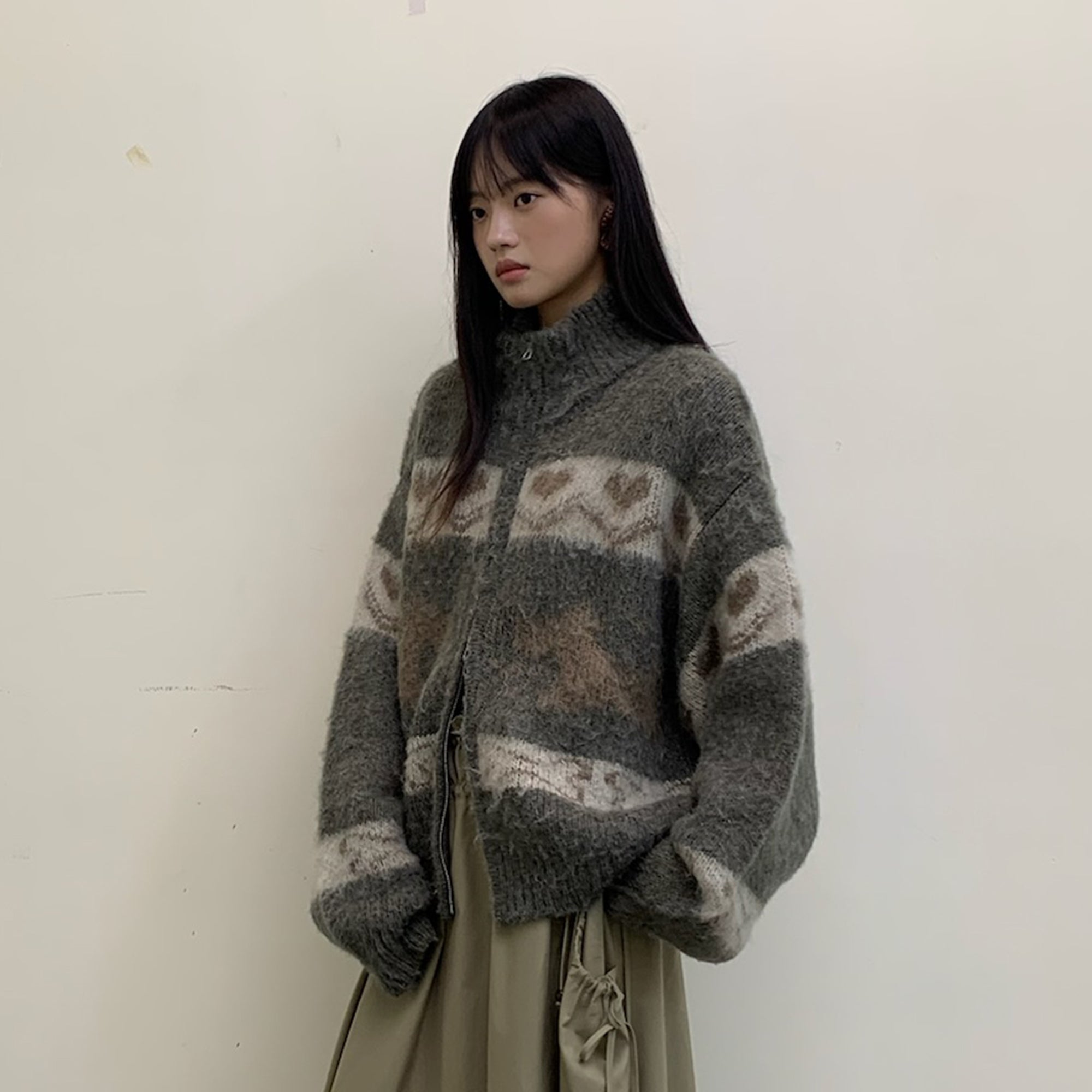 NEVERSEEZ Fuzzy Dog & Heart Jacquard Zip-Up Cardigan