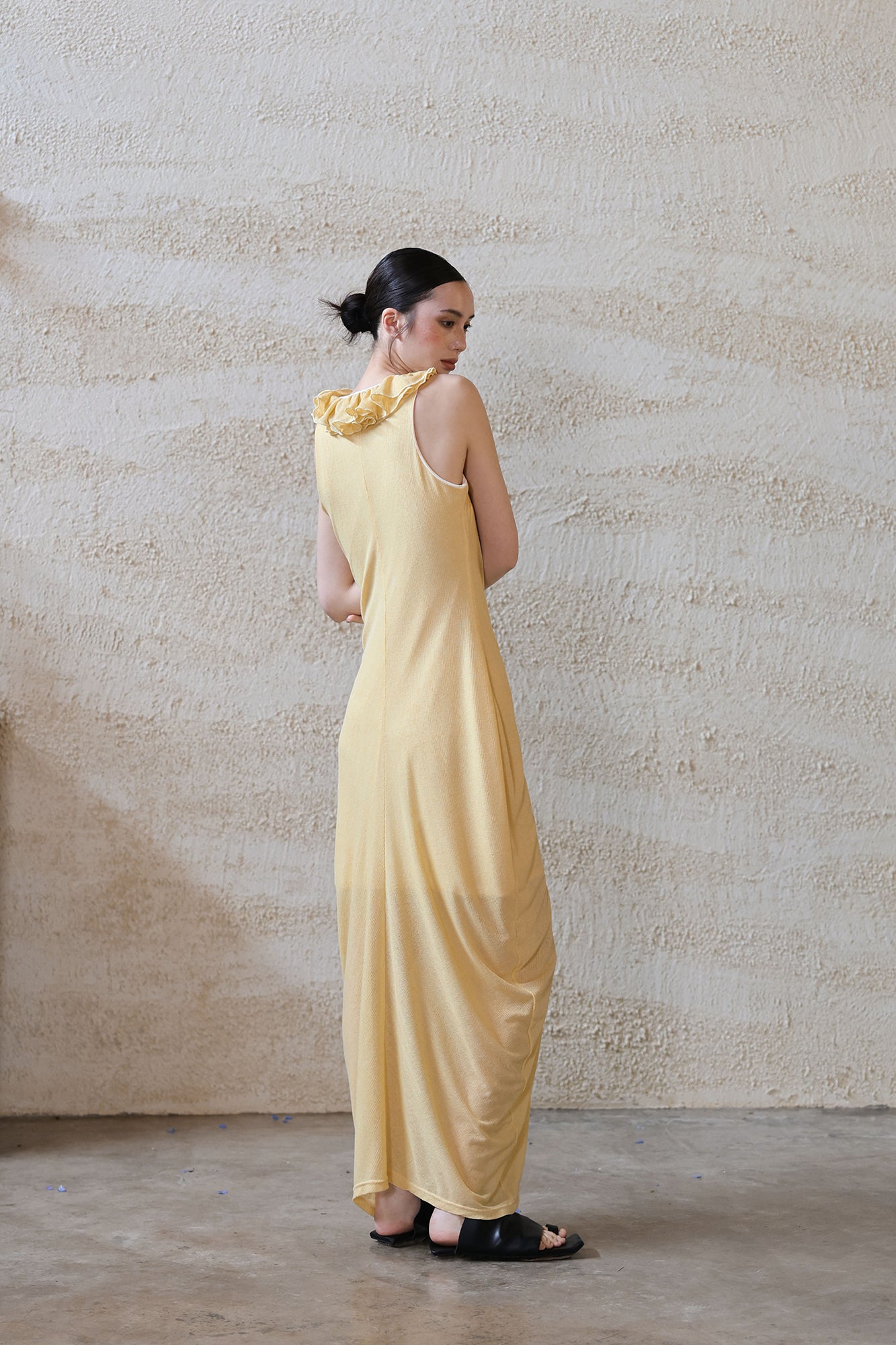 WUHEYIZUO Ruffle-Neck Draped Knit Maxi Dress