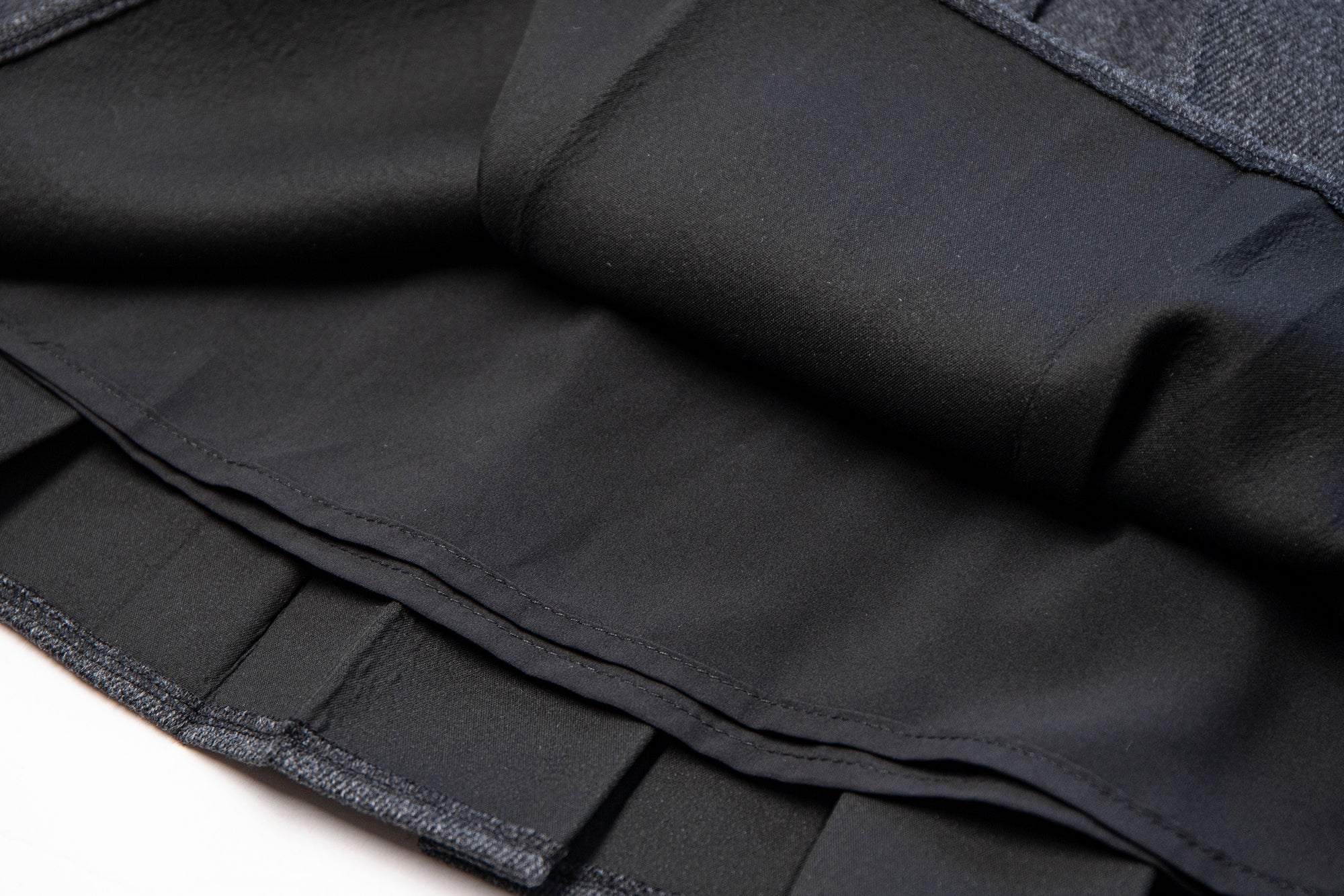 LEONSENSE Essential Pleated Wool-Blend Skirt