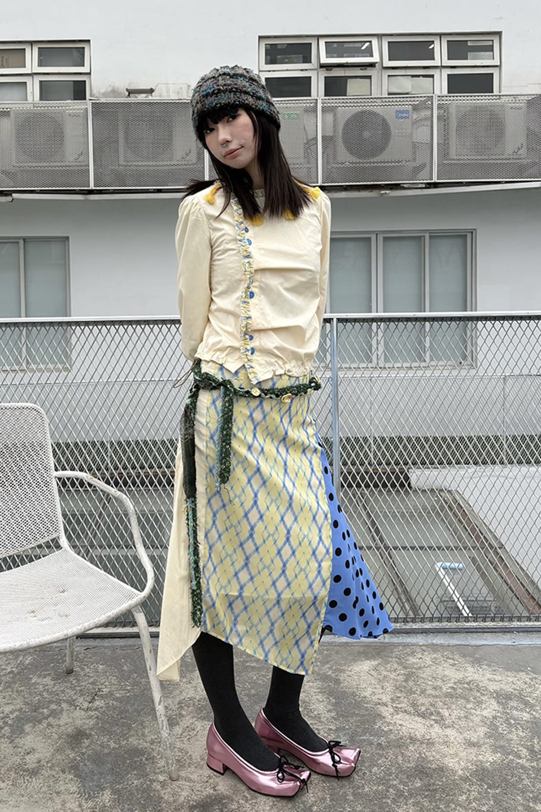 UNSOCIAL NIGHT Asymmetric Tassel-Trim Button Blouse