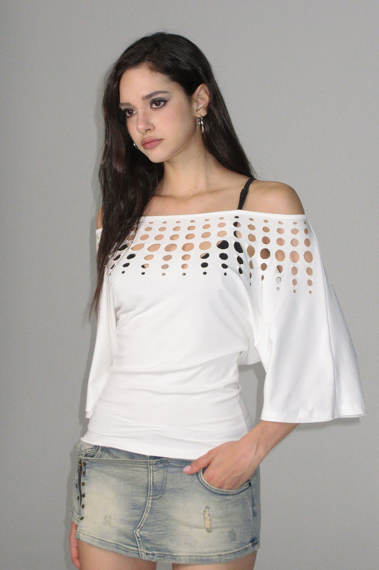 AE30 SAINT Off-Shoulder Cut-Out Dolman T-Shirt