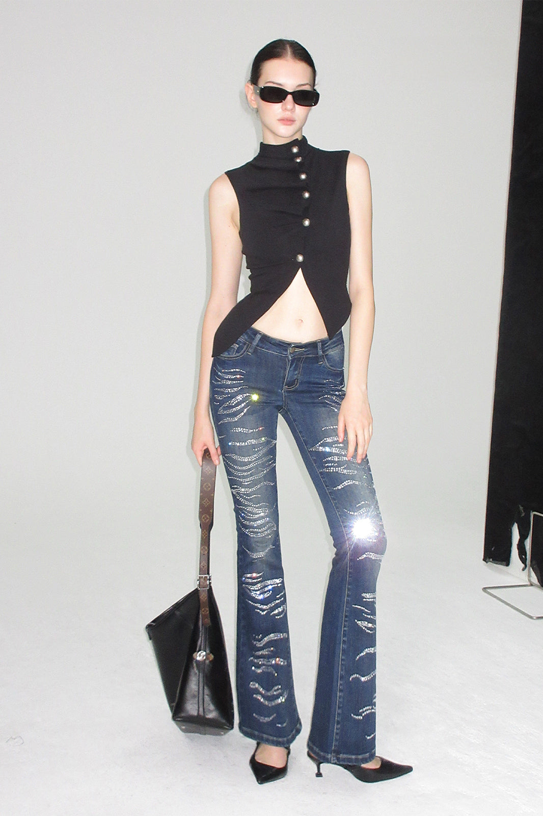 AE30 SAINT Diamond Washed Distressed Slim Flared Jeans