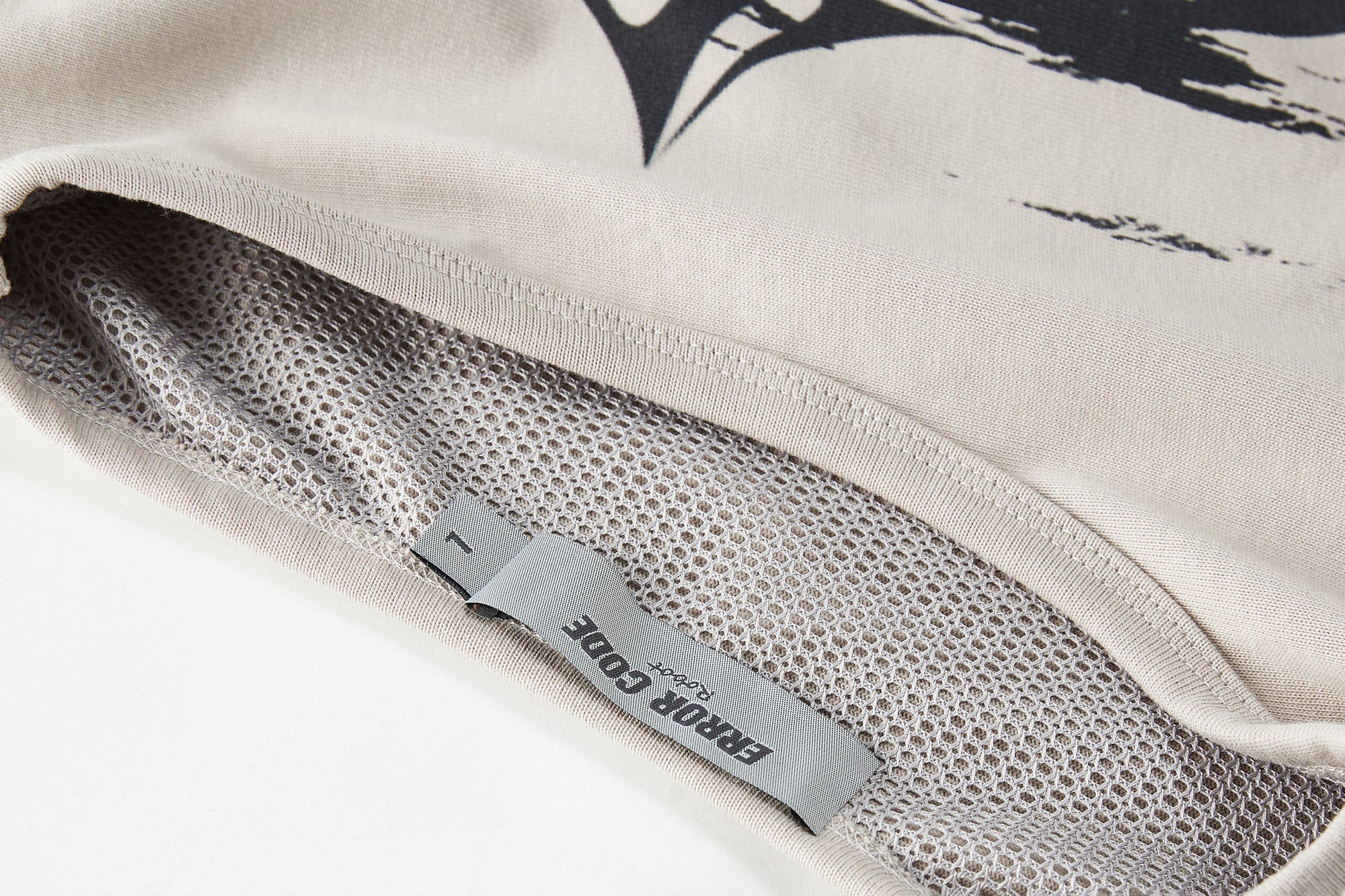 ERROR CODE ROBT Portrait Graphic Mesh Lining Sleeveless Tee