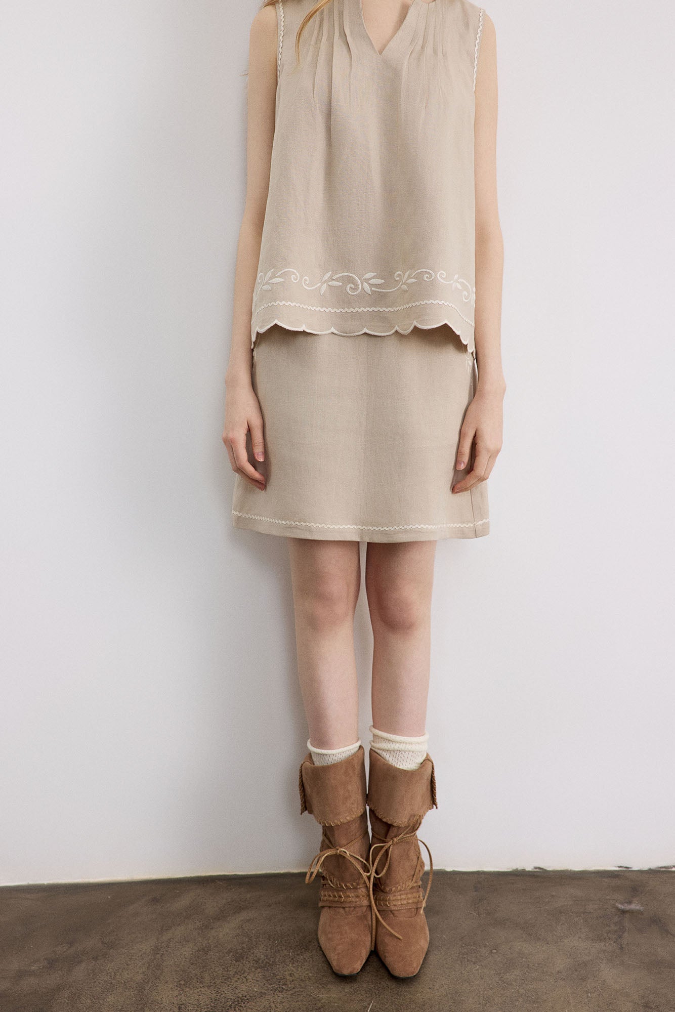 SAME FLOW Embroidered Linen-Blend Mini Skirt